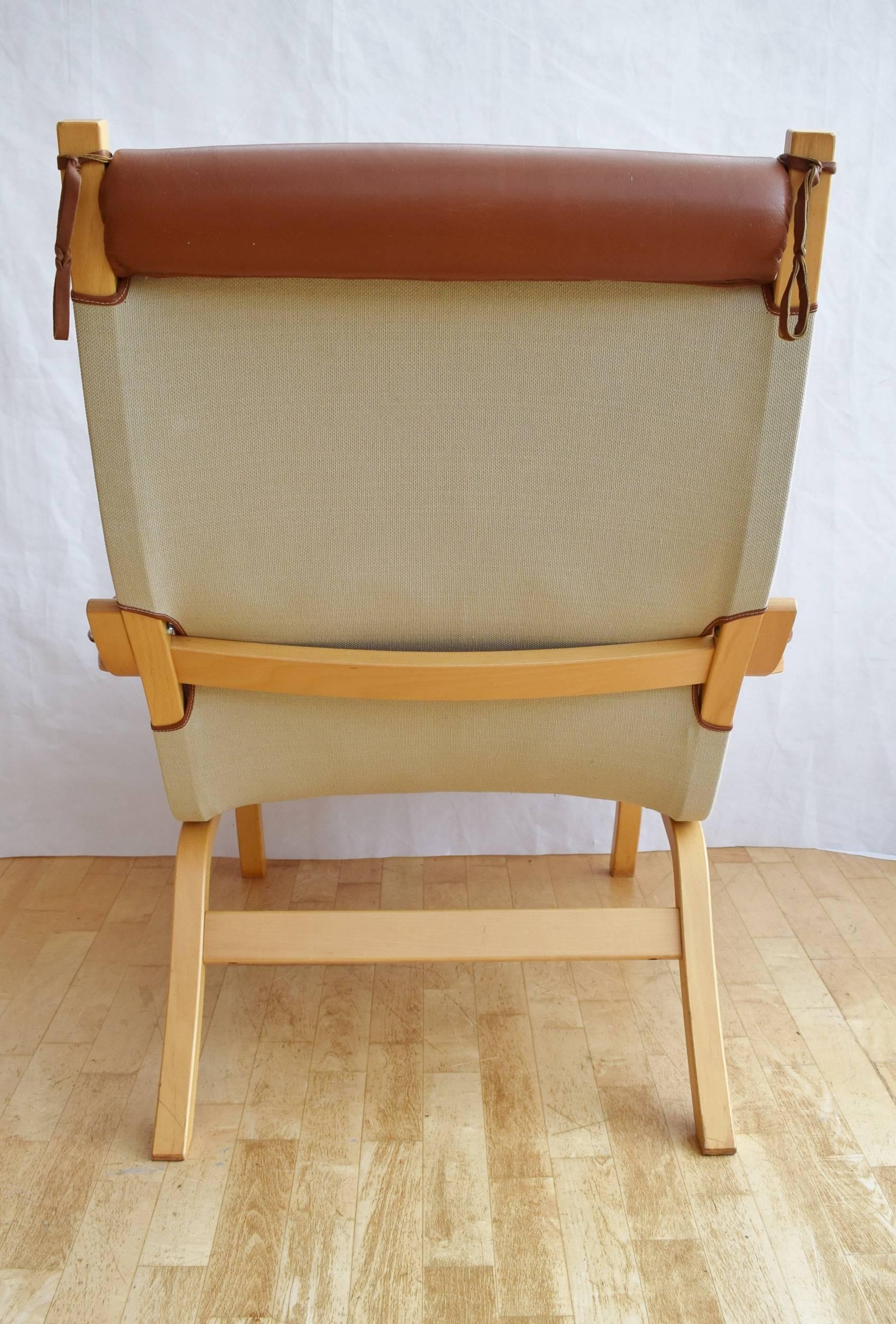 Vintage Danish Tan Leather Buttoned Bentwood and Canvas Armchair, 1960s For Sale 1