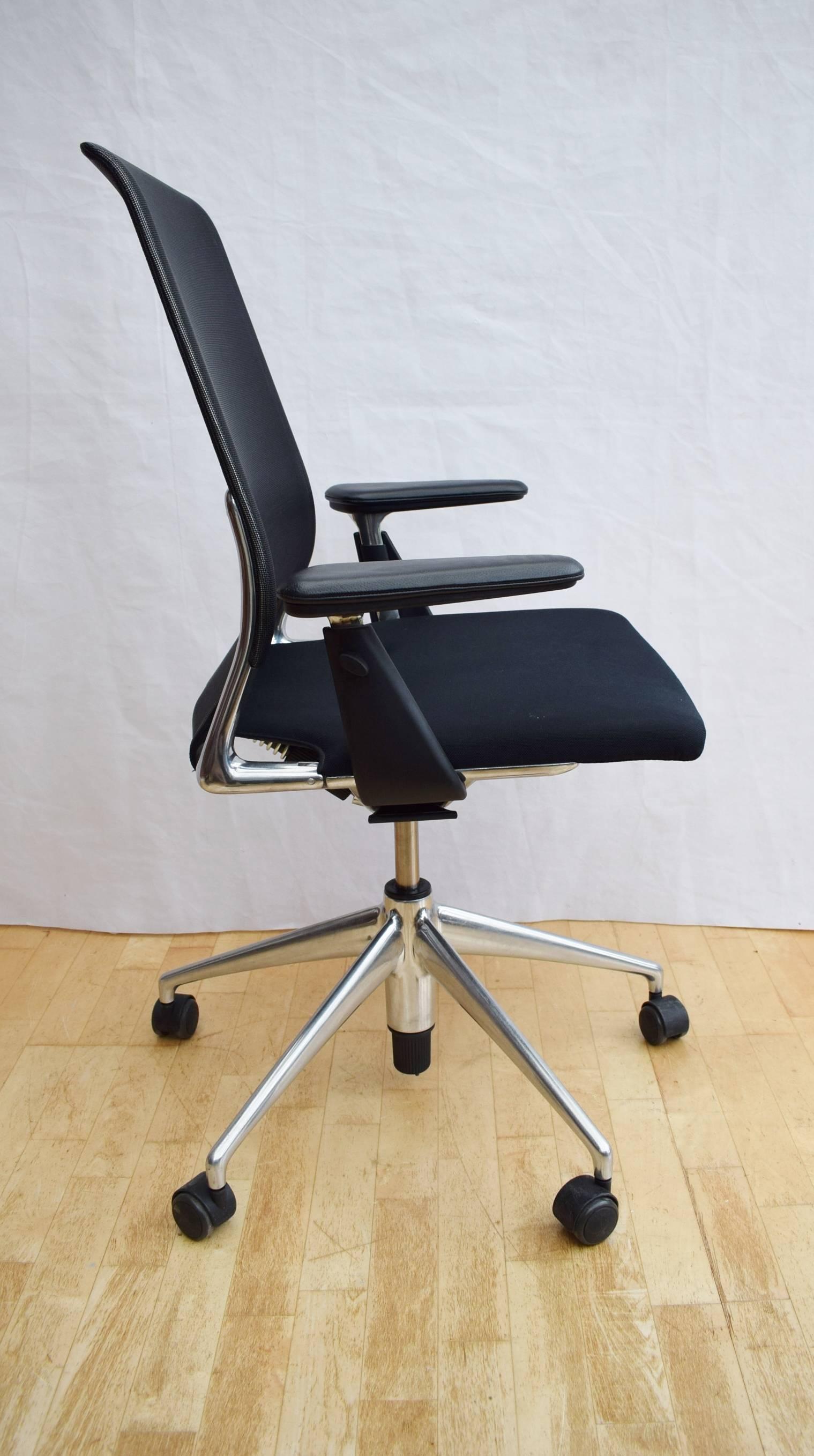 Mid-Century Modern Alberto Meda for Vitra 'Meda' Office Desk Swivel Armchair