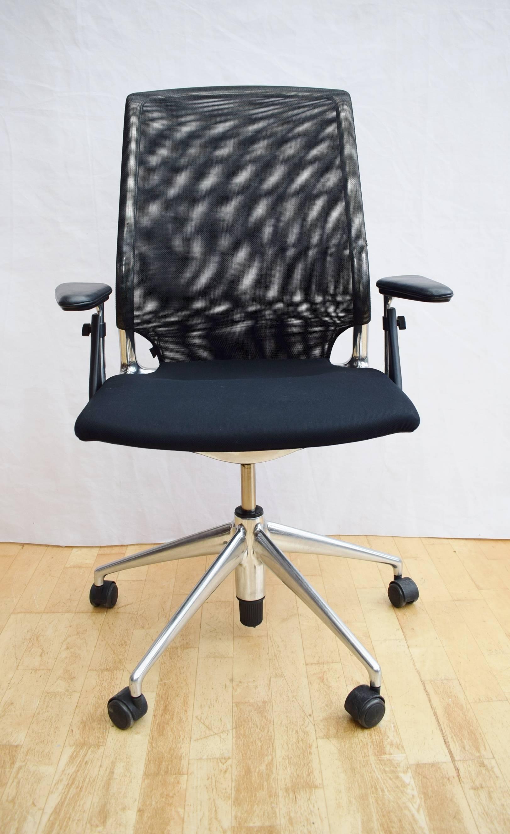 Swiss Alberto Meda for Vitra 'Meda' Office Desk Swivel Armchair