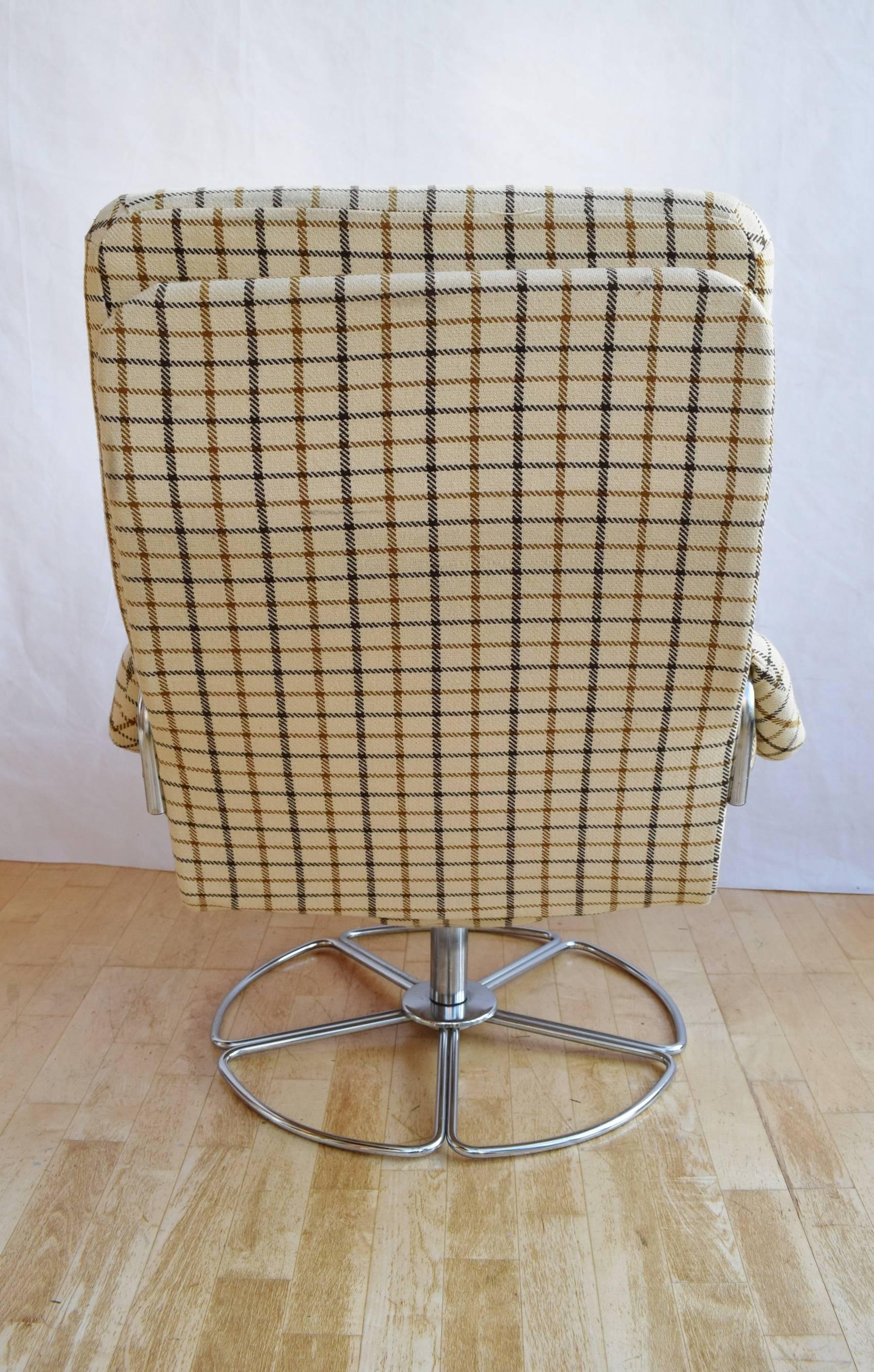 Metal Mid-Century Retro Danish Woollen Swivel Easy Lounge Armchair, 1960s-1970s For Sale