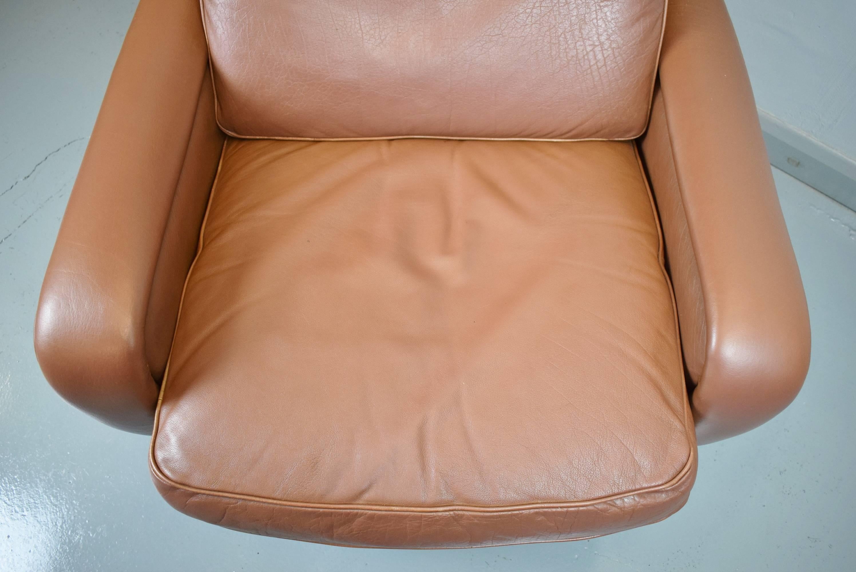 20th Century Mid-Century Retro Danish Georg Thams Brown Leather Swivel Reclining Armchair For Sale