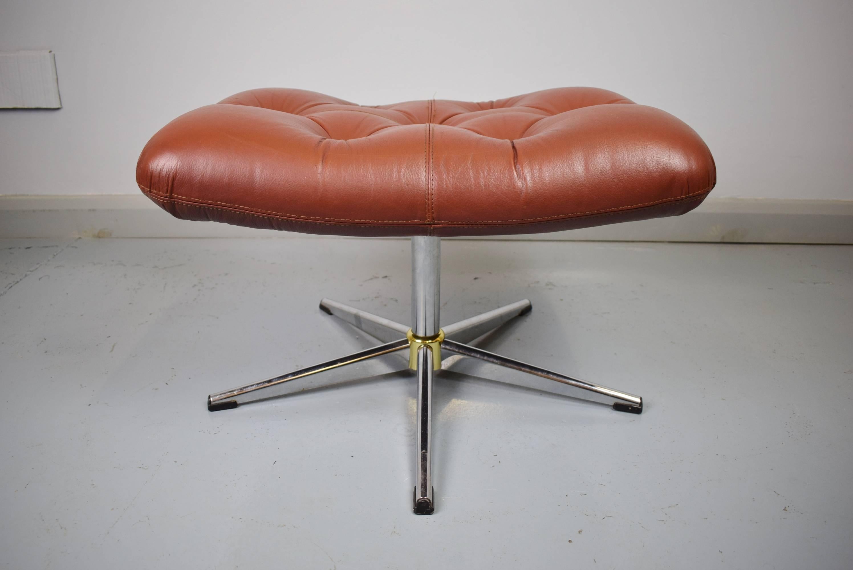 Mid-Century Modern Danish Mid-Century Vintage Retro Red Leather Swivel Foot Stool/Ottoman, 1970s