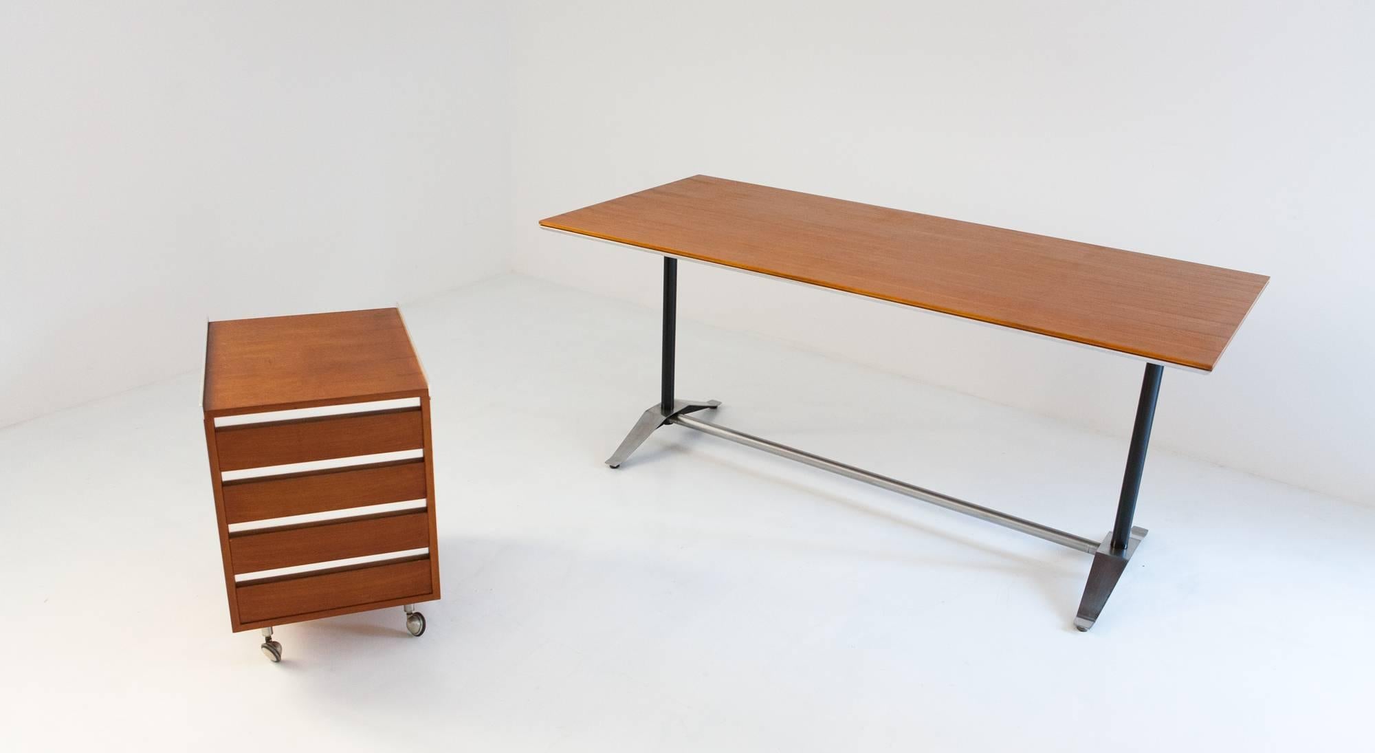 Italian Mid-Century Modern Fruitwood  Desk  by Alberto Rosselli for Arflex 3