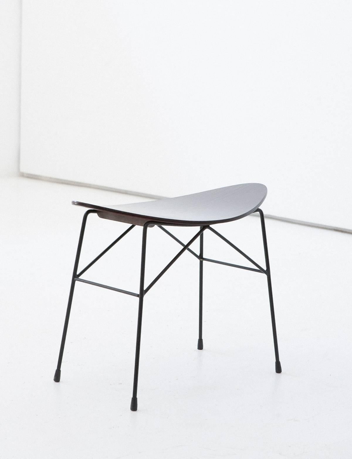 A modern bench manufactured in Italy by '' Pizzetti Roma '' in 1950's (original logo visible under the seat )
Iron frame and stained curved seat 
The design recall the hand of Augusto Bozzi 