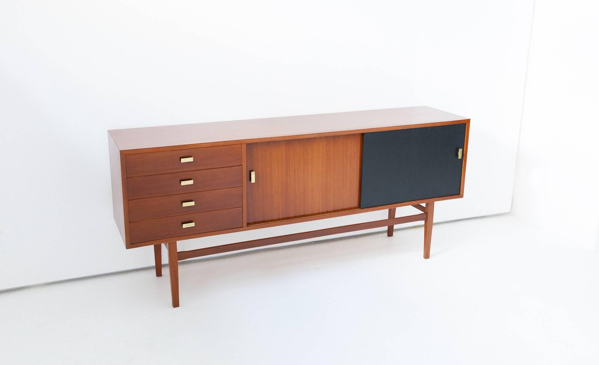 Italian Mid-Century Modern Mahogany and Brass Credenza, 1950s Sideboard Drawers 2