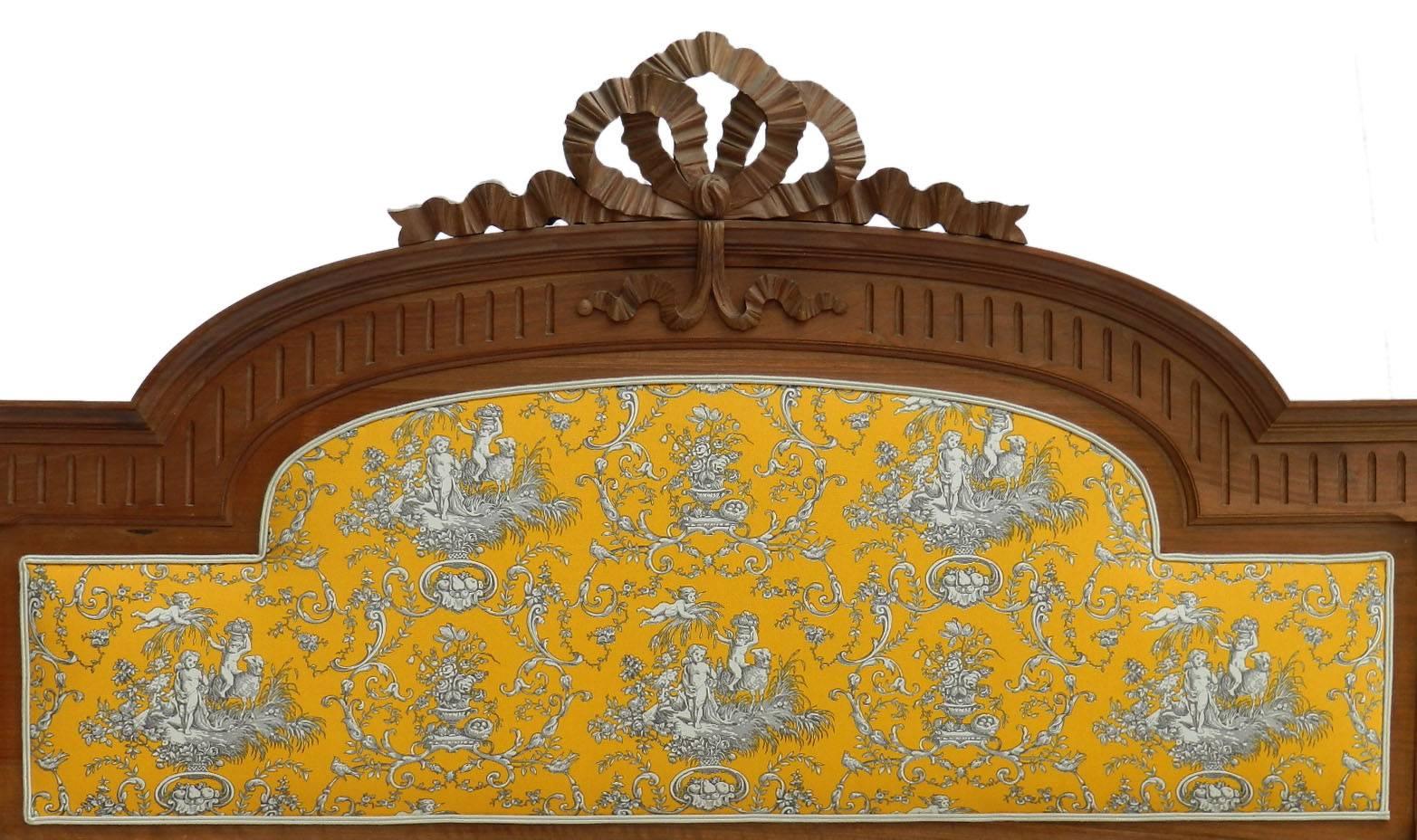 Impressive French chateau bed with Baroque upholstered putti cherub panels US Queen UK king, size can be recovered before shipping
19th century Louis XVI revival
The panels have been reupholstered with new 'old gold' mustard cotton easily changed