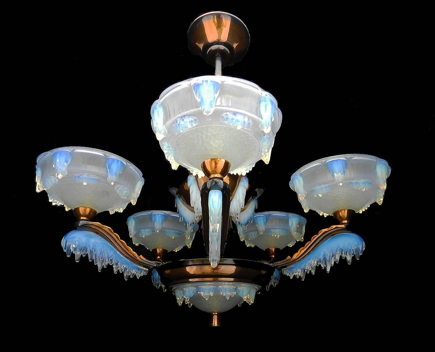 Art Deco Chandelier by Ezan and Petitot French Opalescent Glass and Copper 1930 In Good Condition In Mimizan, FR