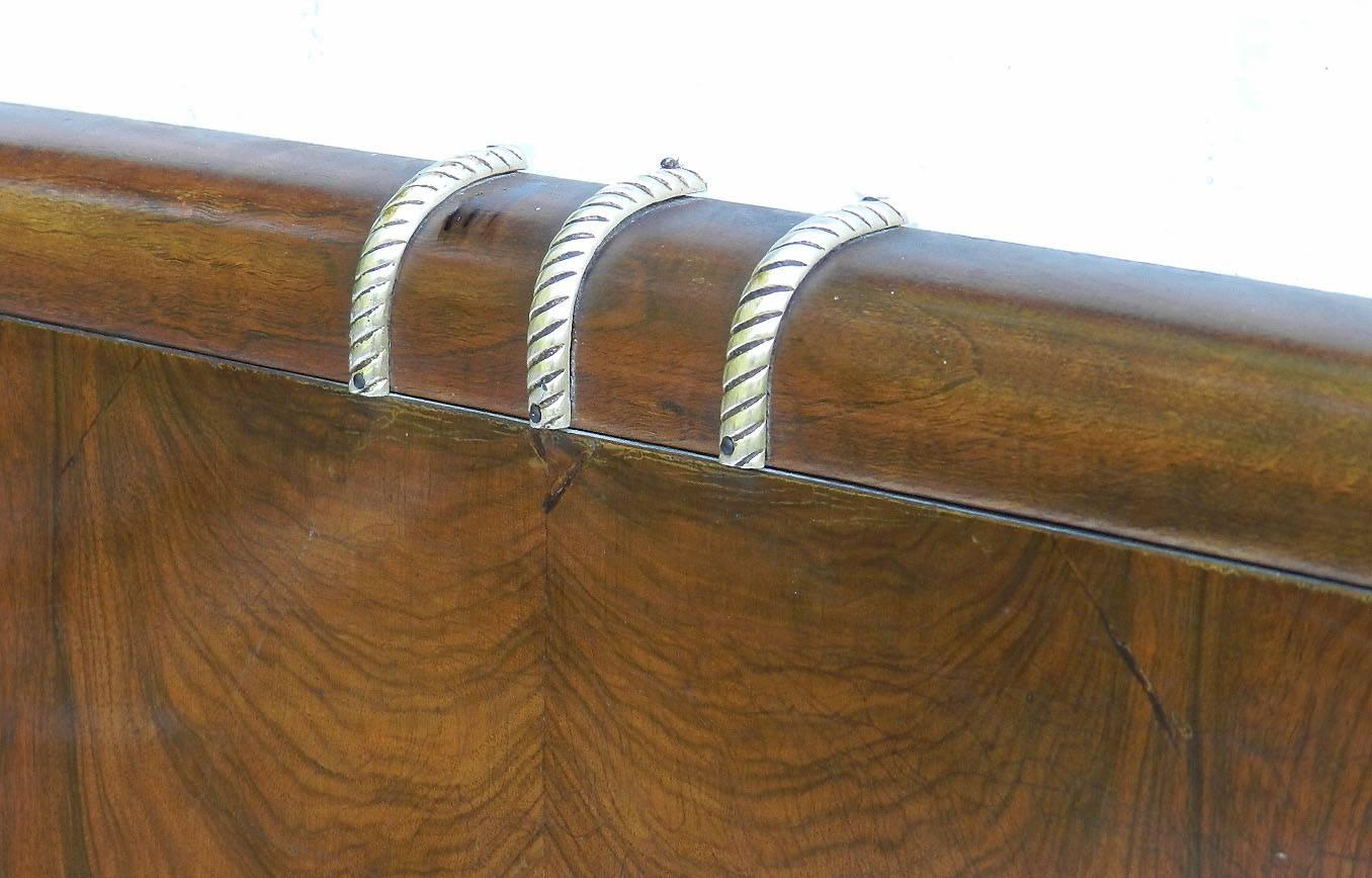 Mid-Century Bed French Walnut US Queen UK King-Size Hollywood, circa 1930-1940 In Good Condition In Mimizan, FR