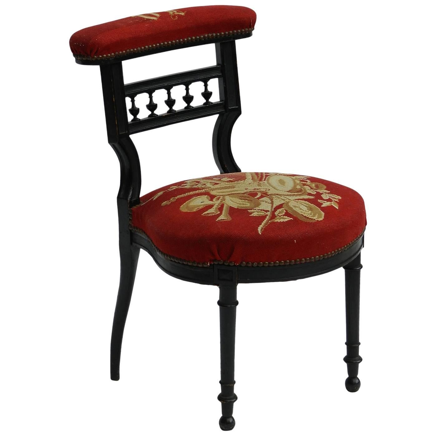 French Napoleon III musicians chair all original
19th century music side bedroom accent chair
Ebonized wood
Original petit point needlepoint needlework tapestry.
Seat height 43 cm.
Very good original antique condition with only minor signs of