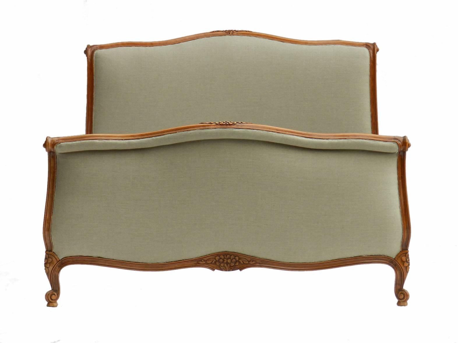 Scroll End French bed covered in 100% natural linen with a lovely simple piping (not shown in photos)
Vintage scroll end cherrywood frame
This bed has been sympathetically extended in length to fit a US full double or US Queen across the whole width