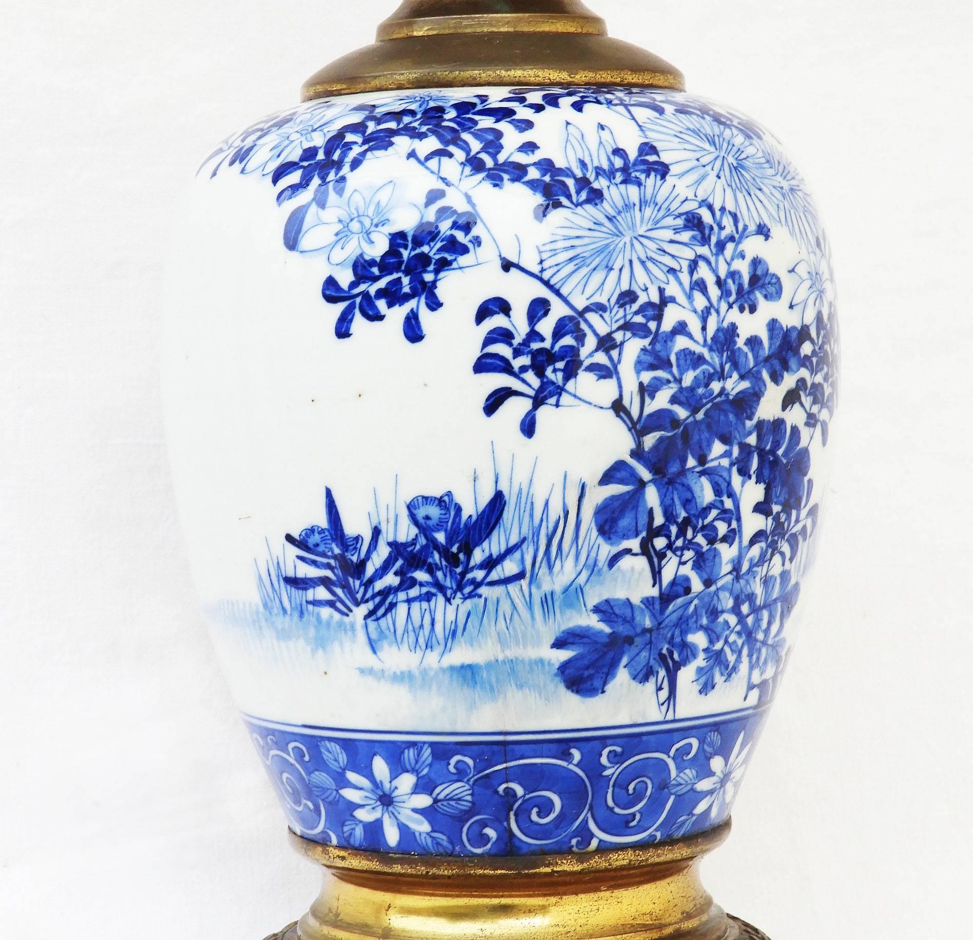 20th Century French Table Lamp Blue and White Porcelain Gilded Bronze Chinoiserie, circa 1920