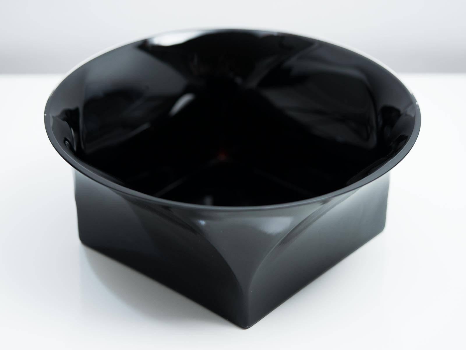 Modern Large Black Glass Bowl by Sergio Asti for Venini, 1972