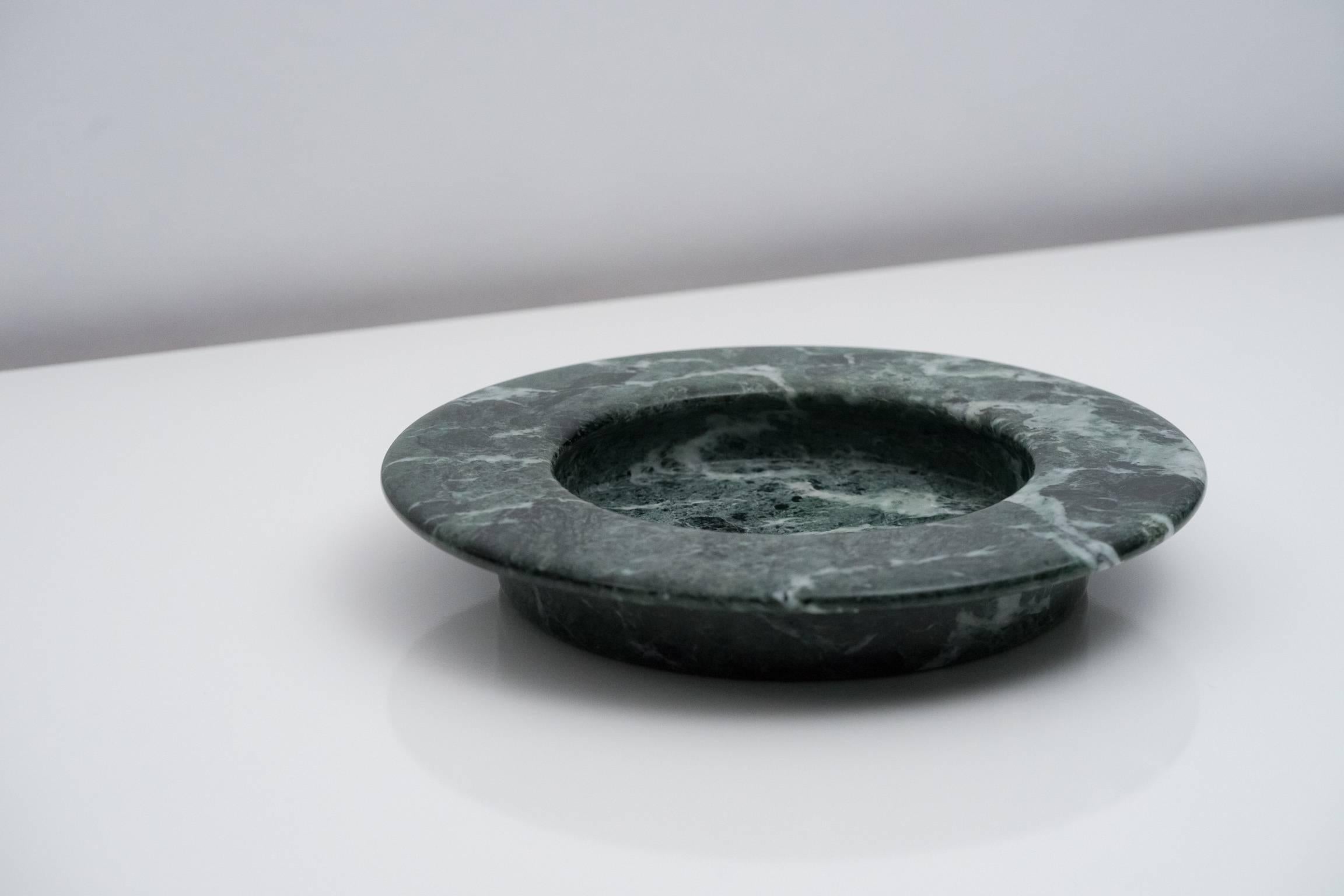 Wide Rimmed Verde Alpi Marble Dish by Egidio di Rosa & PA Giusti for Up&Up, 1982 In Good Condition In Los Angeles, CA