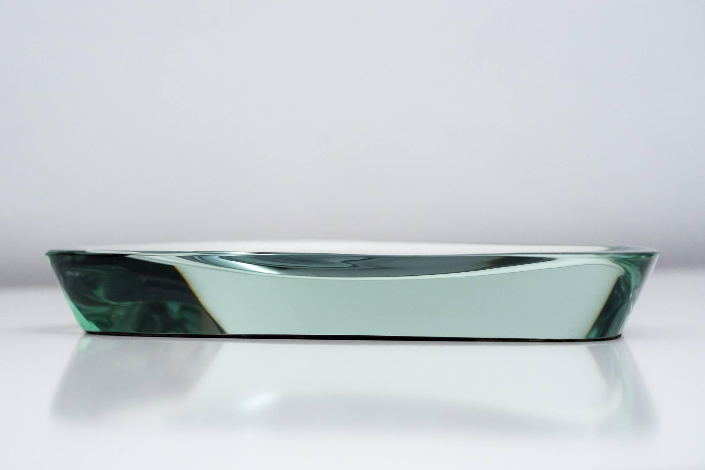 Fontana Arte Cut and Polished Mirrored Glass Abstract Dish, 1950s In Good Condition In Los Angeles, CA