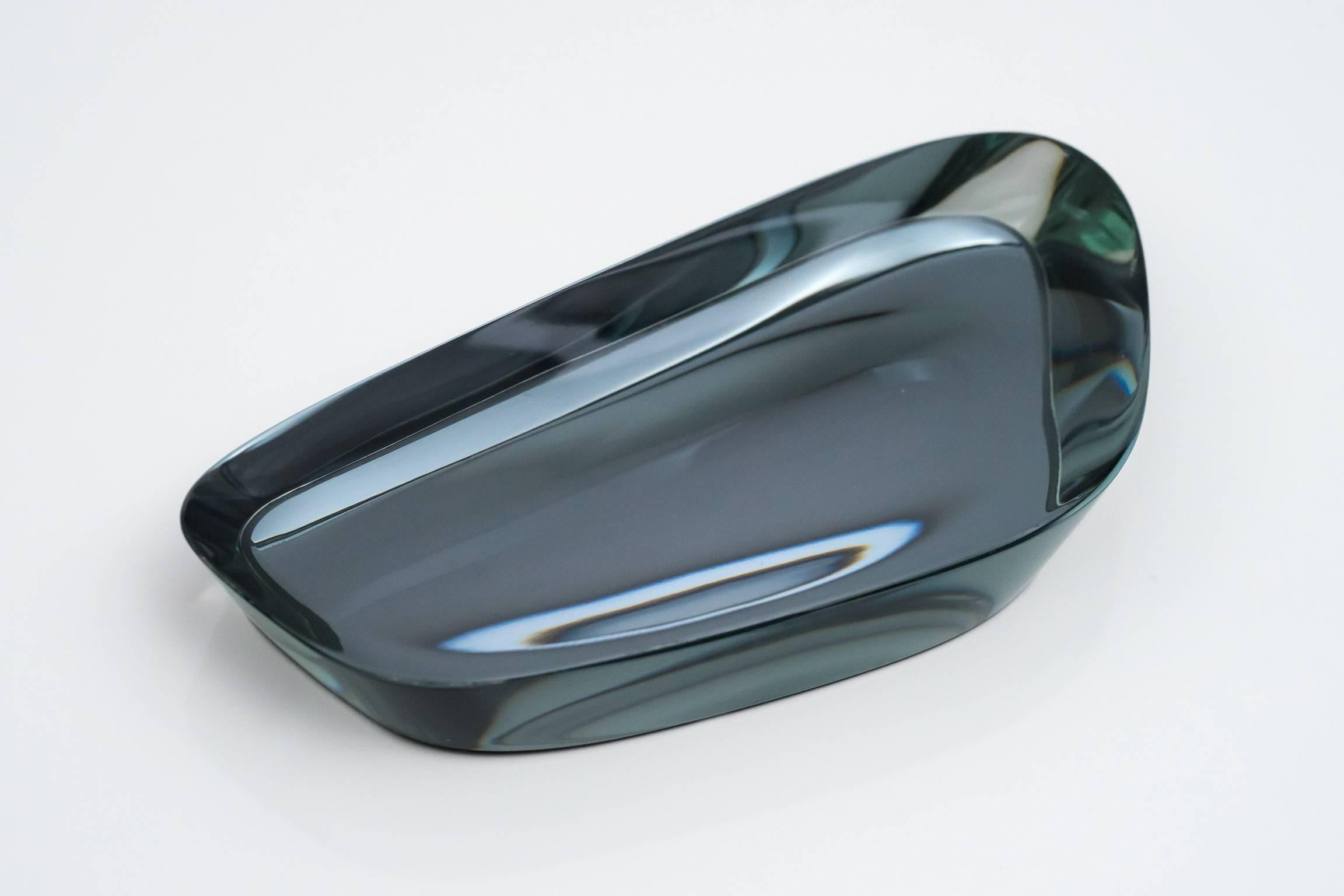 Fontana Arte Cut and Polished Mirrored Glass Abstract Dish, 1950s (Geschliffenes Glas)