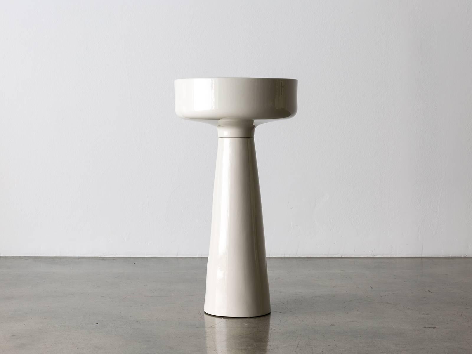A handmade ceramic standing planter comprised of two pieces. Designed by Angelo Mangiarotti as part of collaboration with the ceramics firm Fratelli Brambilla on a number of vitreous china pieces. The beautiful white glazing highlights the organic