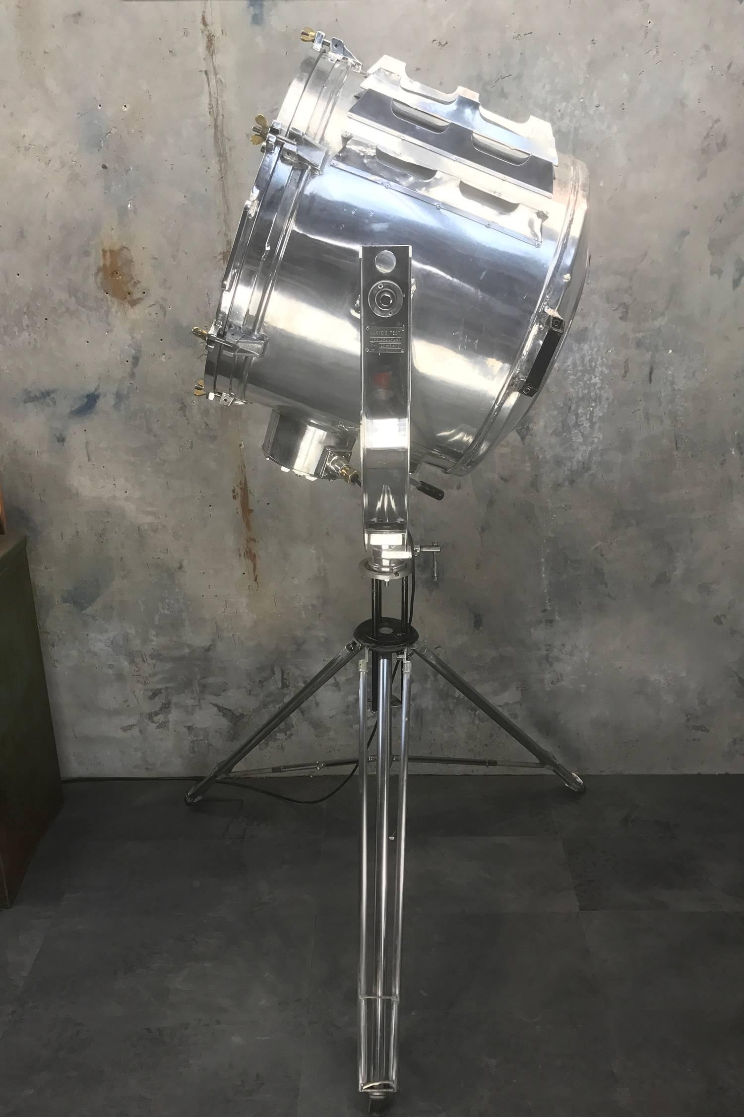 1980s Japanese Aluminium Vintage Industrial Searchlight & American Steel Tripod In Excellent Condition In Leicester, Leicestershire