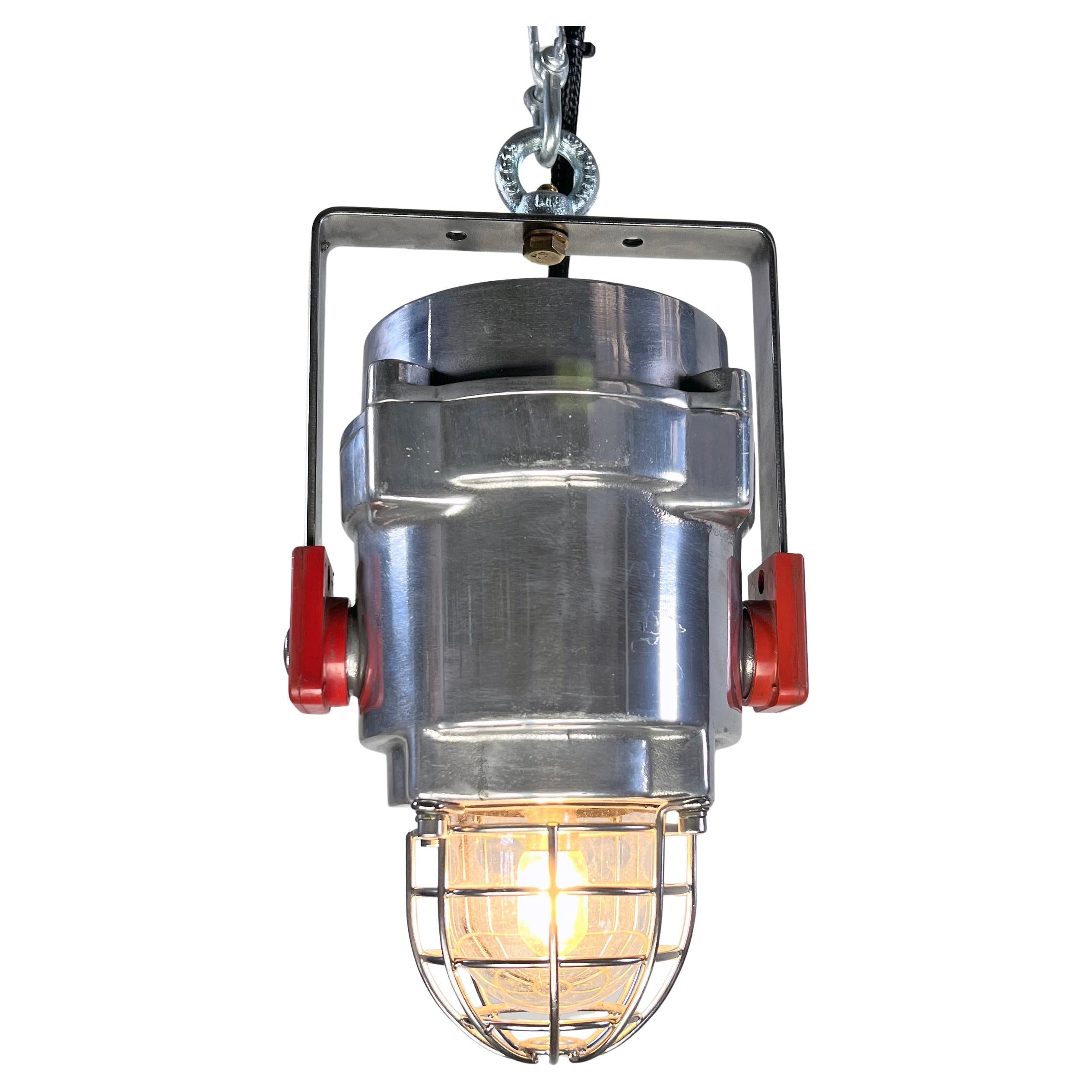 Lampe stroboscopique modifiée antidéflagrante avec cage, datant de la fin du siècle dernier, britannique en vente
