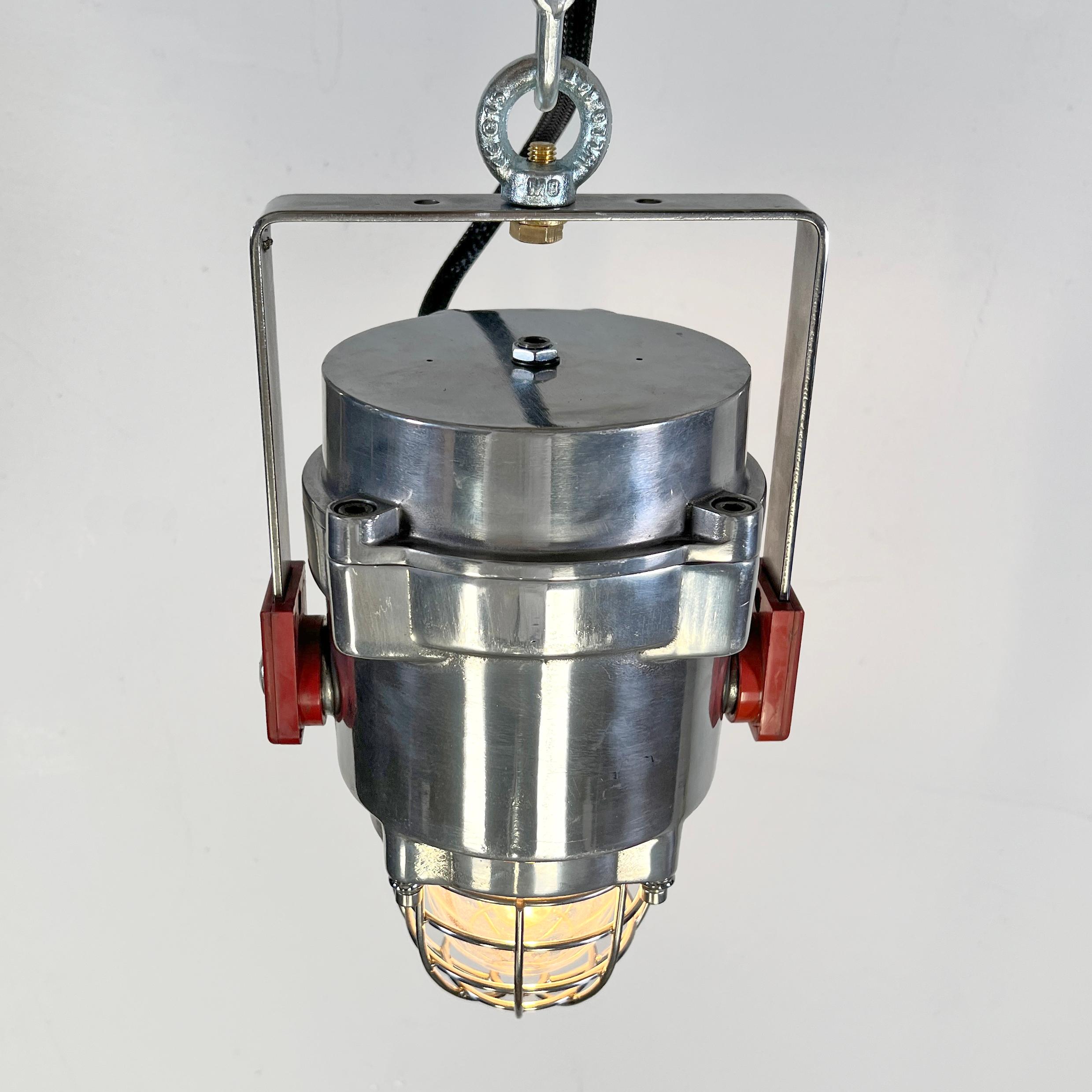 Lampe stroboscopique modifiée antidéflagrante avec cage, datant de la fin du siècle dernier, britannique Bon état - En vente à Leicester, Leicestershire