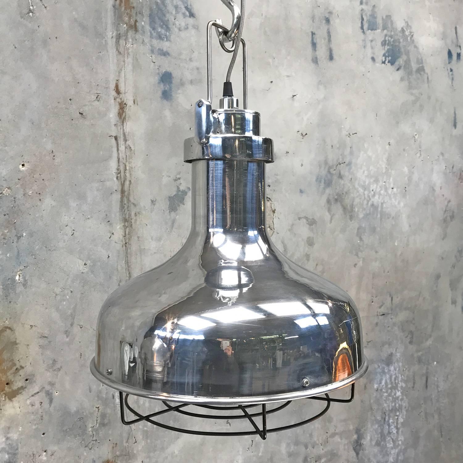 Late 20th Century American Aluminium Nautical Vintage Industrial Pendant Lamp In Excellent Condition In Leicester, Leicestershire