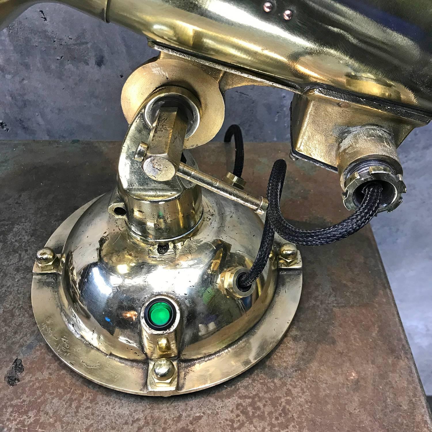 Midcentury Japanese Brass Industrial Searchlight / Table Lamp E27 Edison Bulb 3