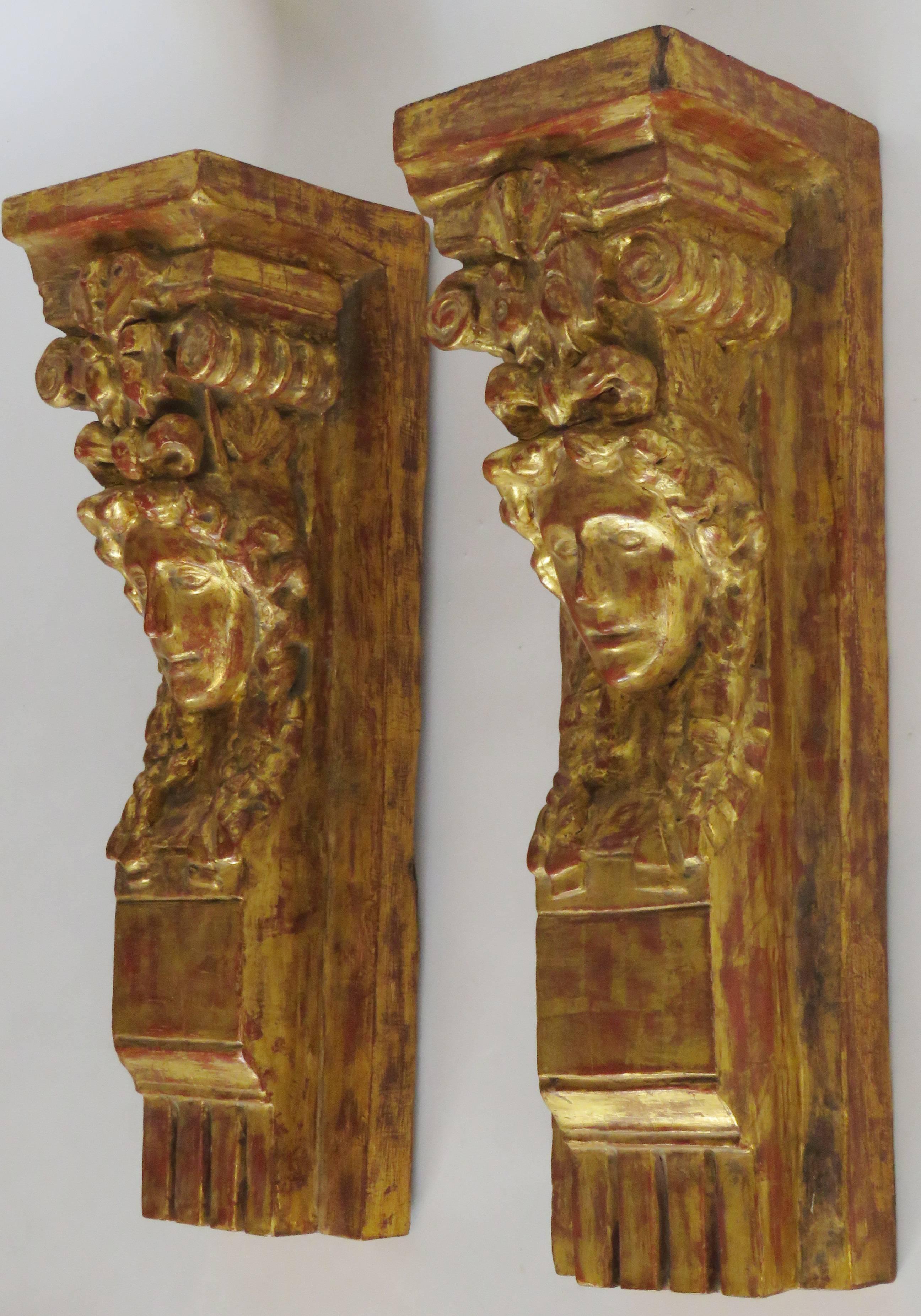 Spanish Pair of Giltwood Wall Brackets For Sale