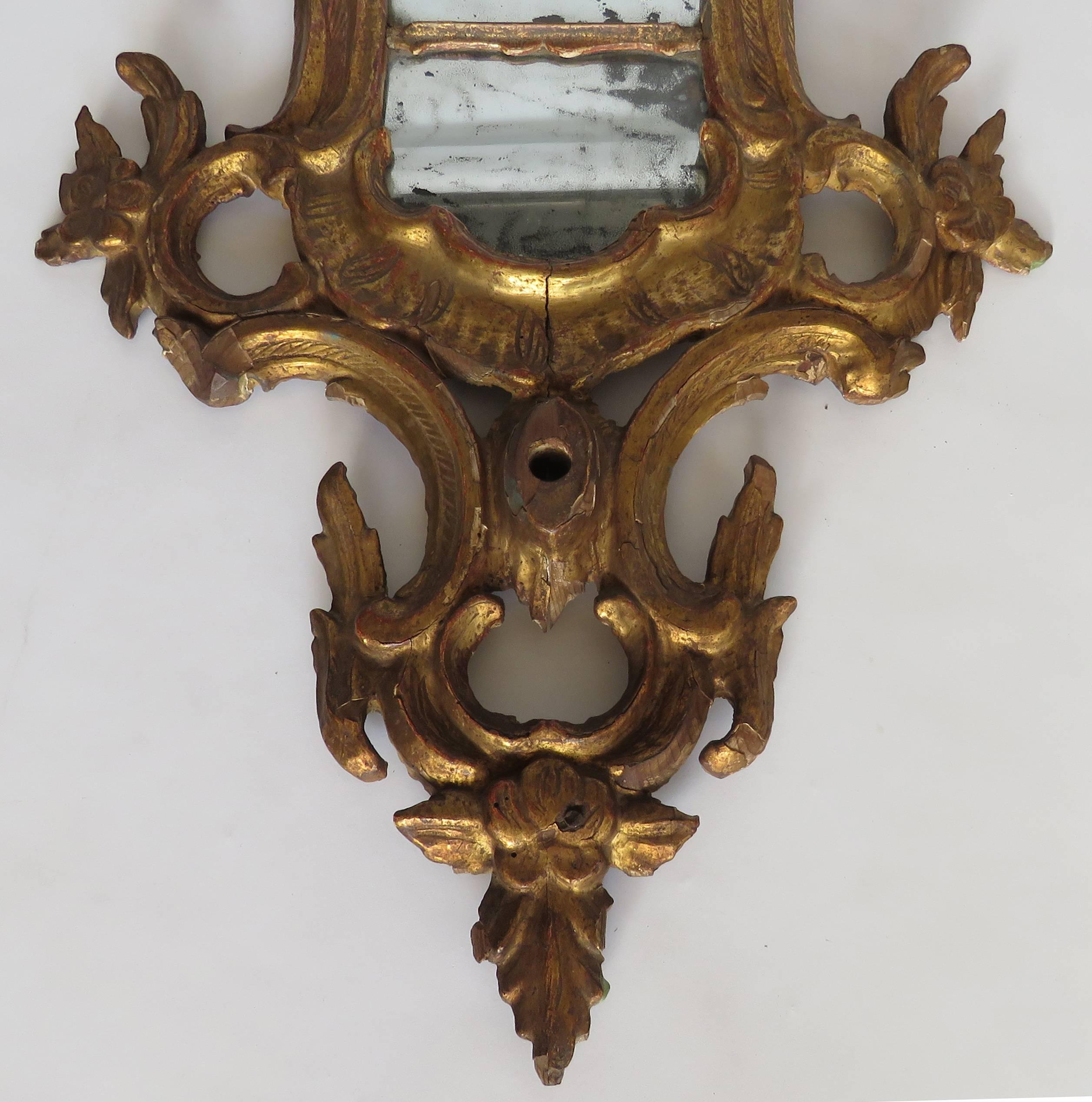 18th Century Large Pair of Rococo Giltwood Girandole Mirrors For Sale 2