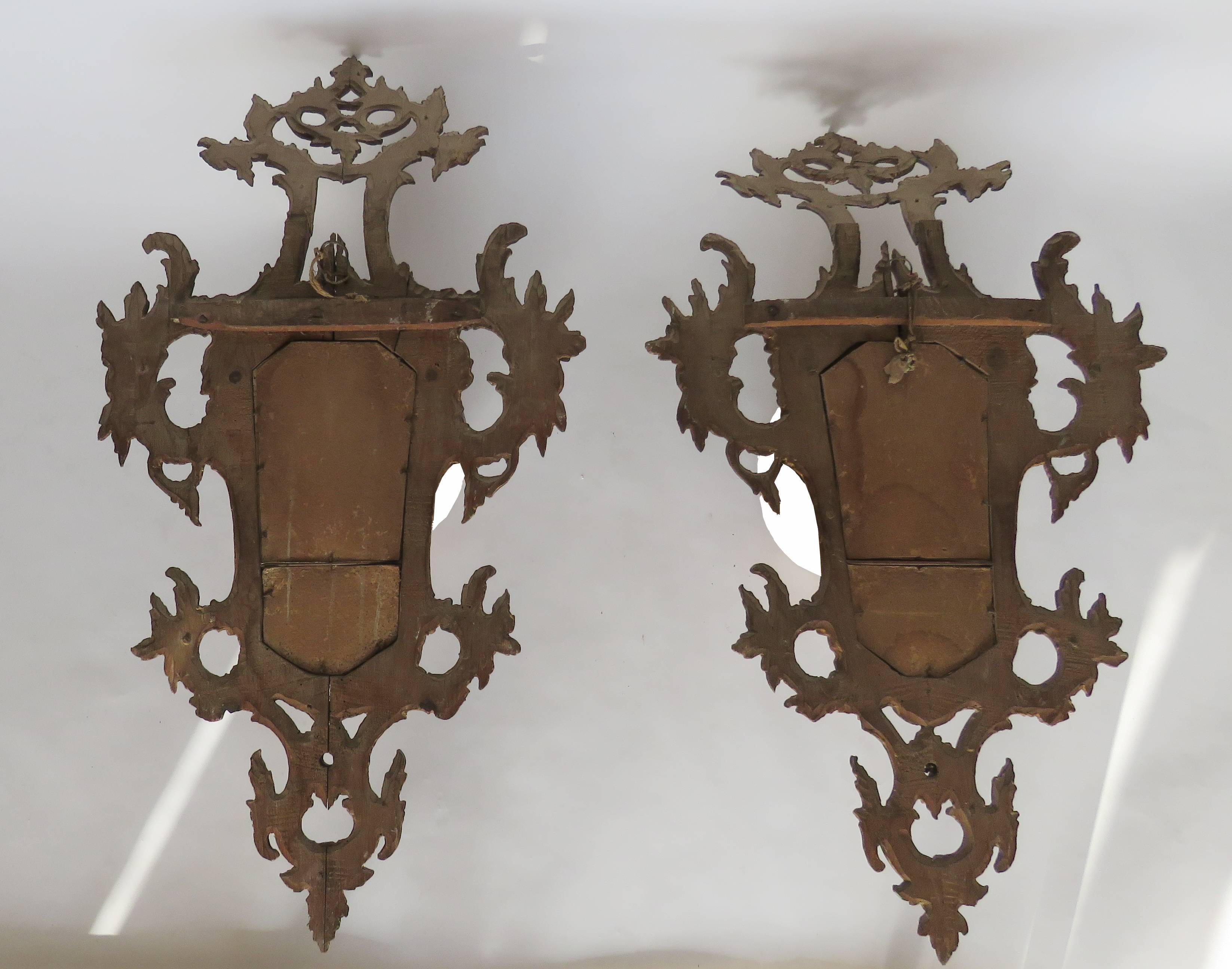 18th Century Large Pair of Rococo Giltwood Girandole Mirrors For Sale 4