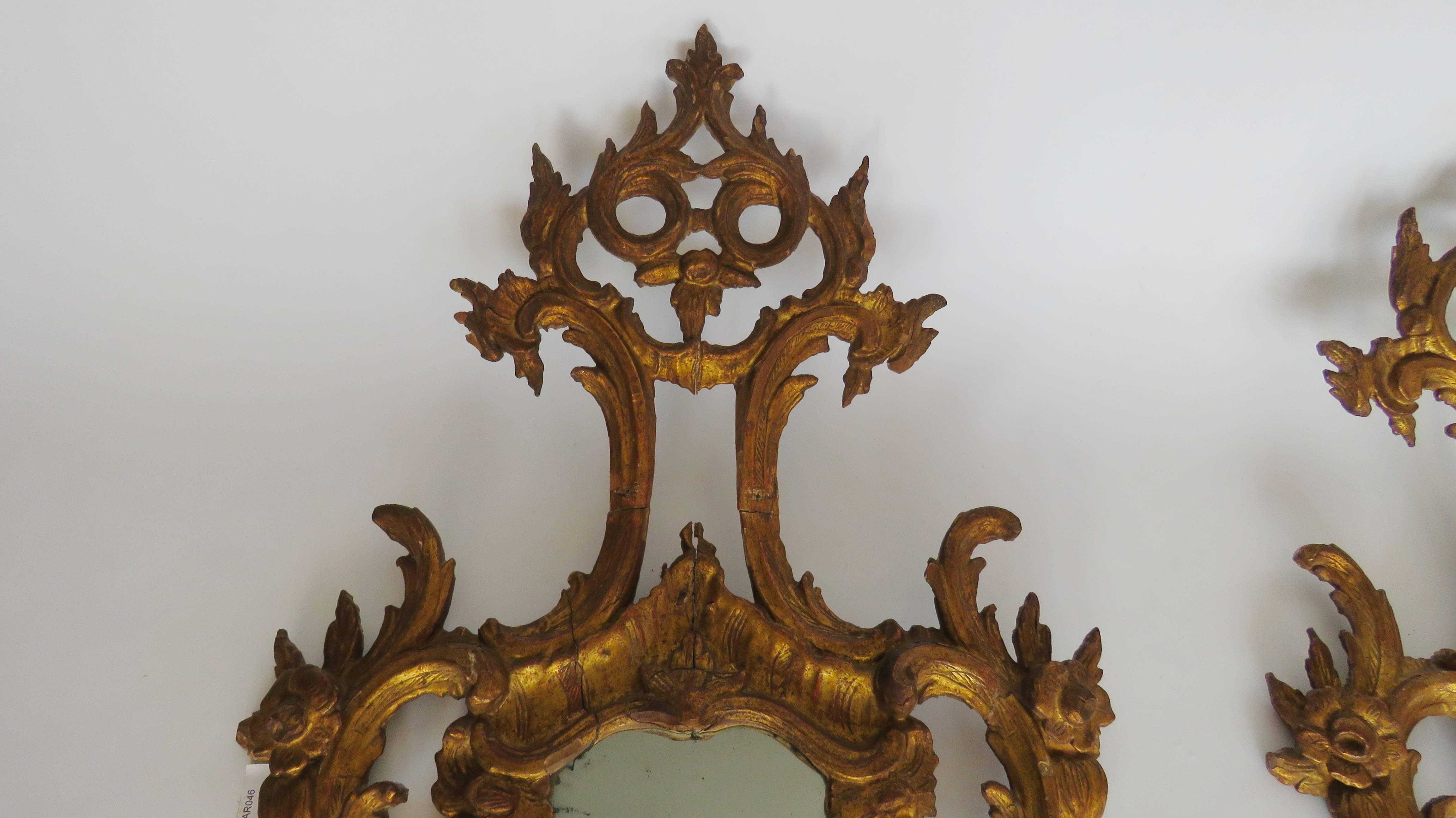 Hand-Carved 18th Century Large Pair of Rococo Giltwood Girandole Mirrors For Sale