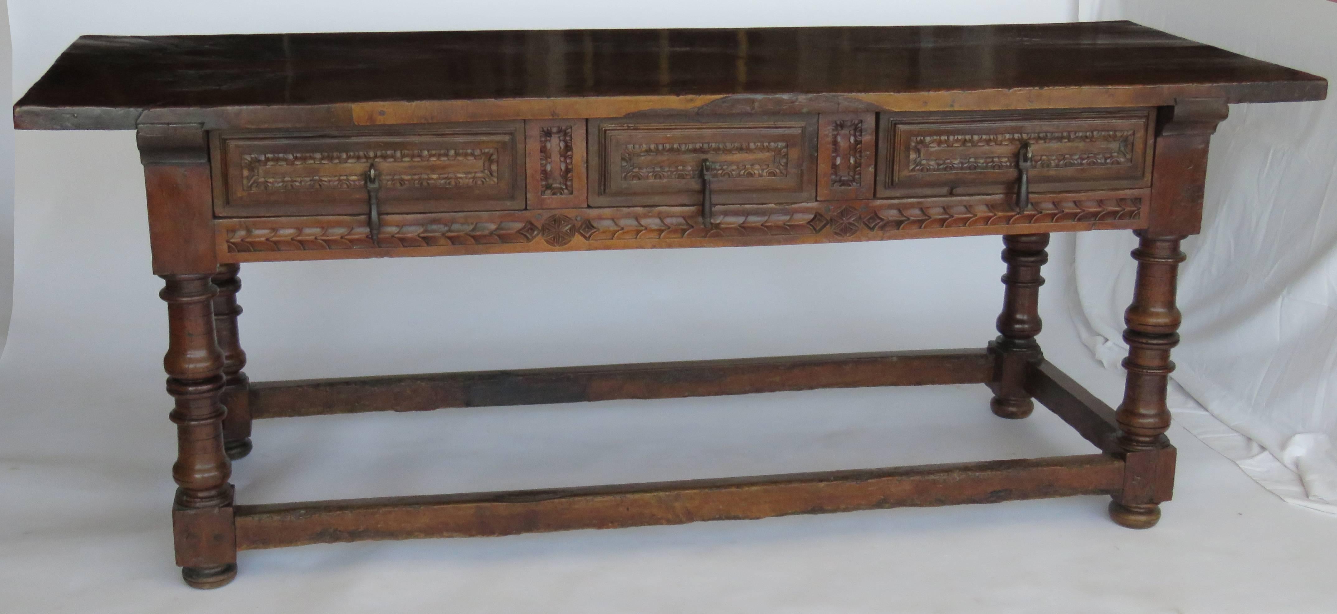 Spanish 18th Century Baroque Walnut Library Center Table For Sale