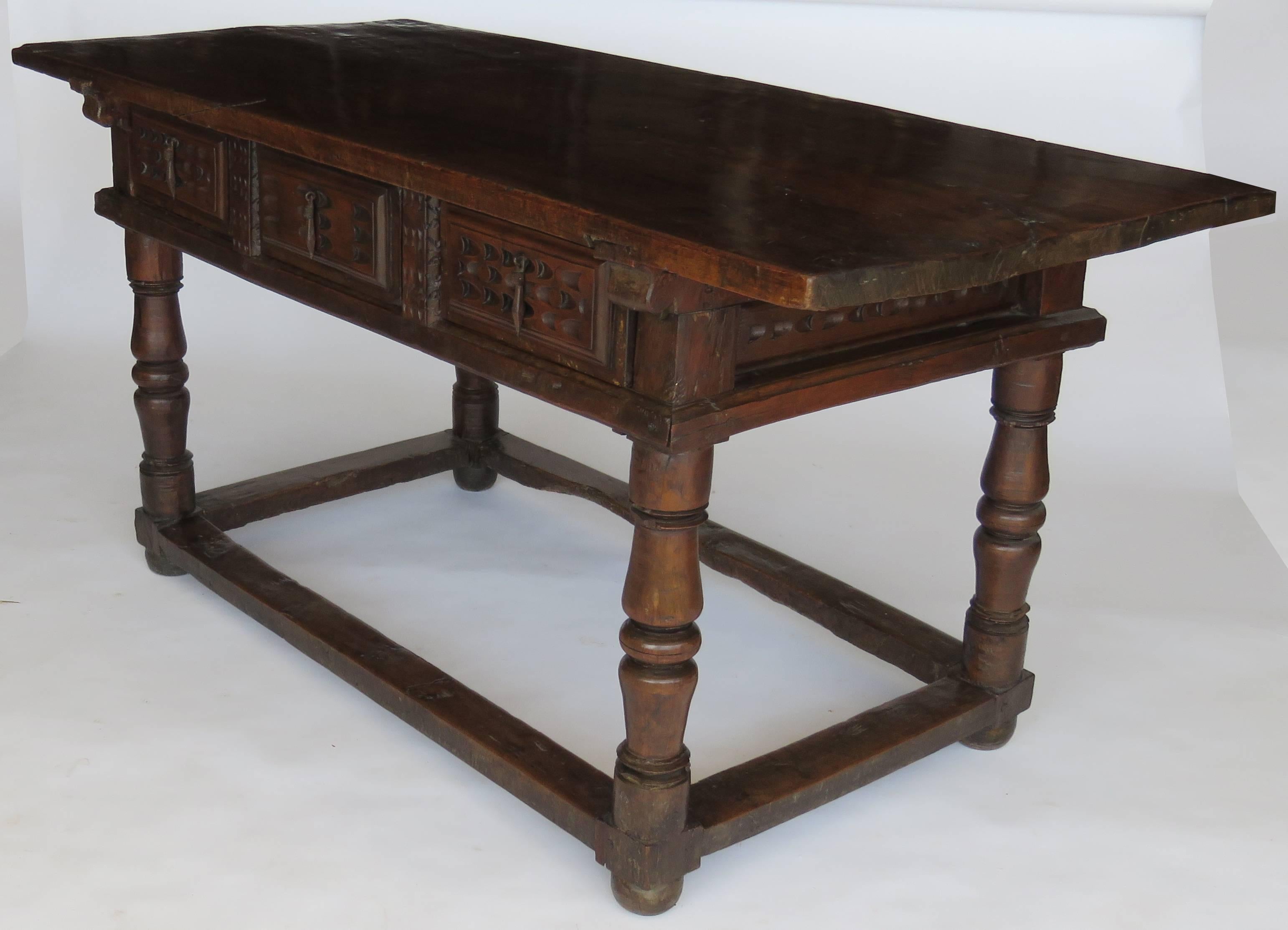 Hand-Carved 17th Century Baroque Walnut Library Center Table For Sale