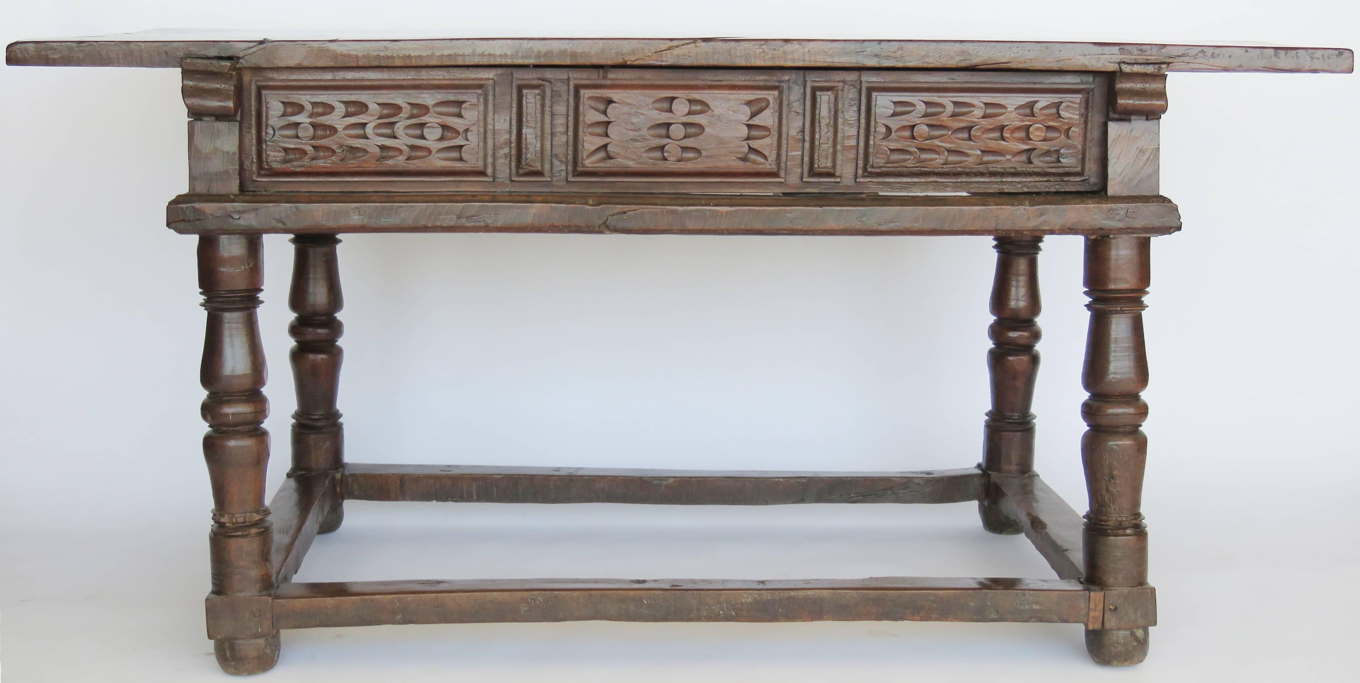 17th Century Baroque Walnut Library Center Table For Sale 1