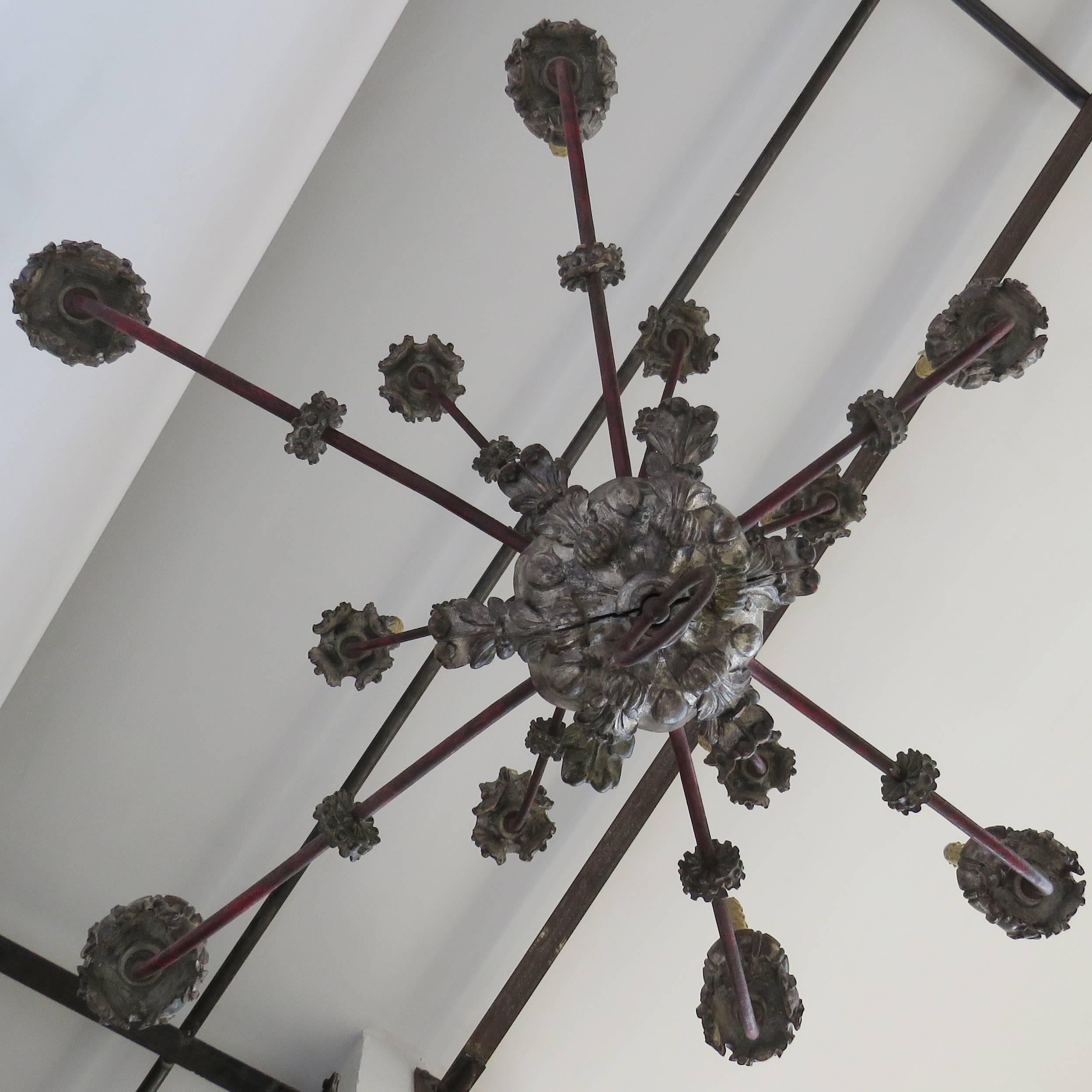 Early 19th Century Italian Large Painted Iron and Wood Chandelier 4