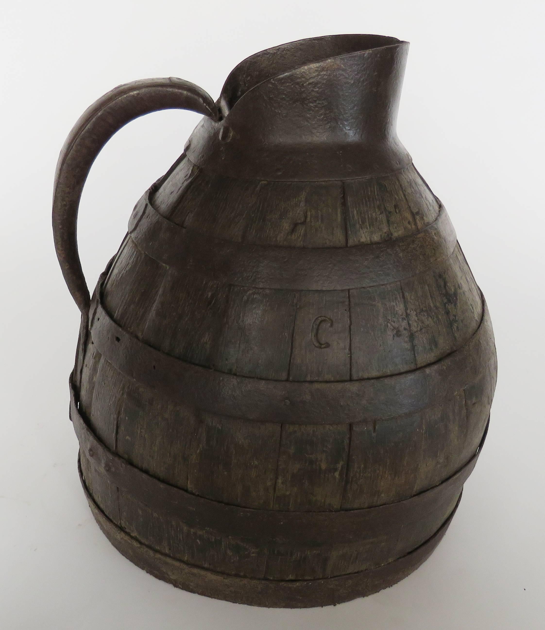 19th Century Collection Terracota Pots and Barrel Jar For Sale 3