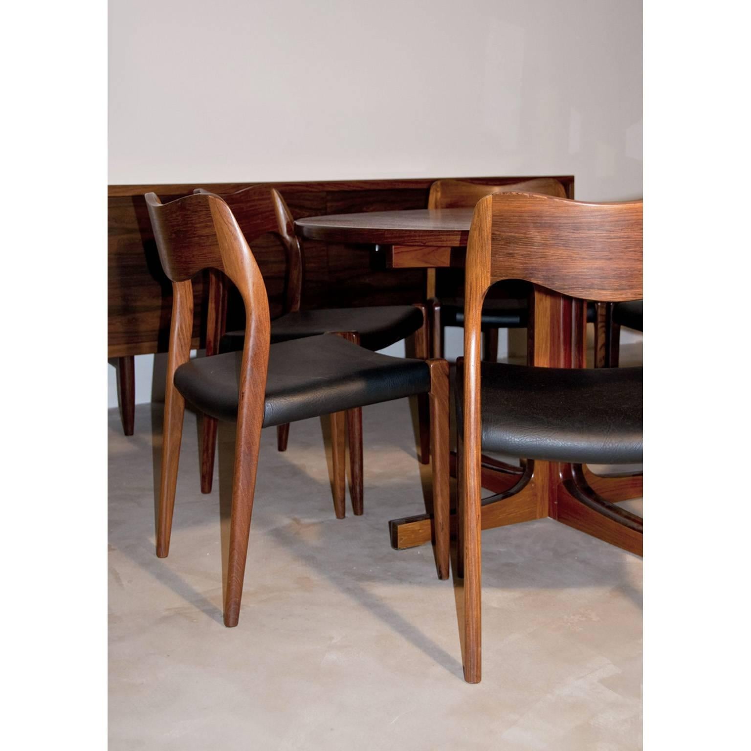 Danish Rosewood Dining Set by Moller Chairs No 71 and Table by Karl Ekselius For Sale 4