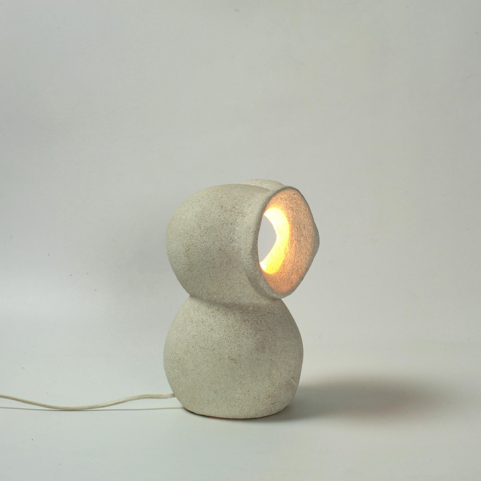 Geschnitzte Kalkstein Eule Lampe Frankreich 1970er im Angebot 7