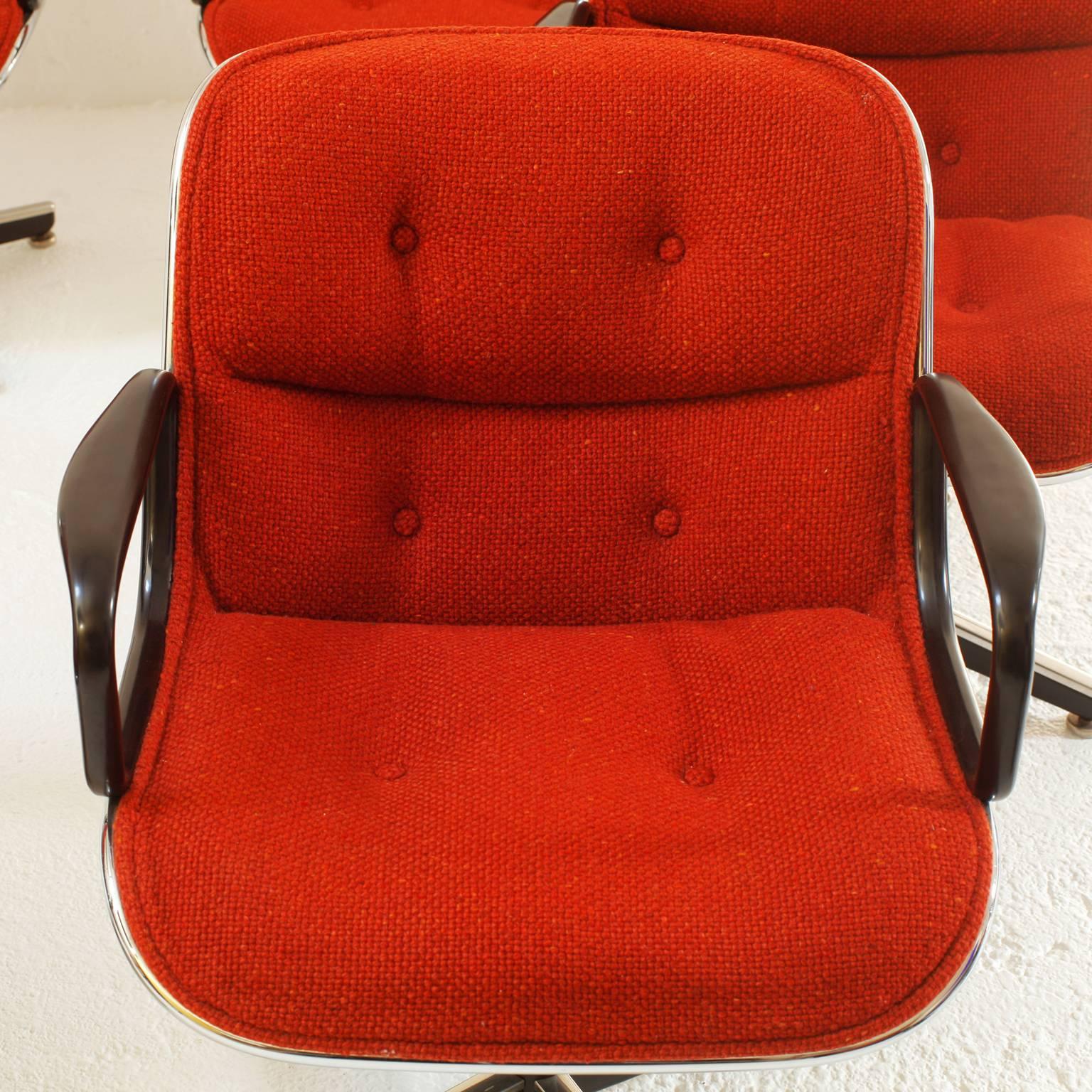 Charles Pollock Executive Swivel Armchairs for Knoll, Set of Six, 1970s 2