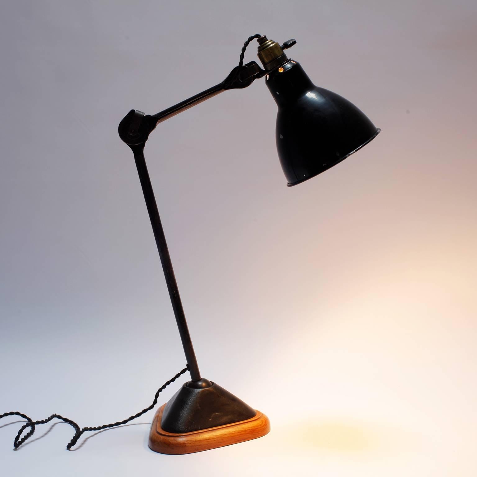 Gras SGDG N° 206 Lampe de table 1920s Première édition Bon état à Saint  Ouen, FR