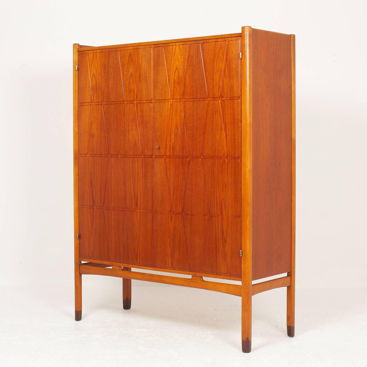 Mid-Century Modern Yngve Ekström Bangkok Cabinet for Westbergs Möbler sweden 1950s