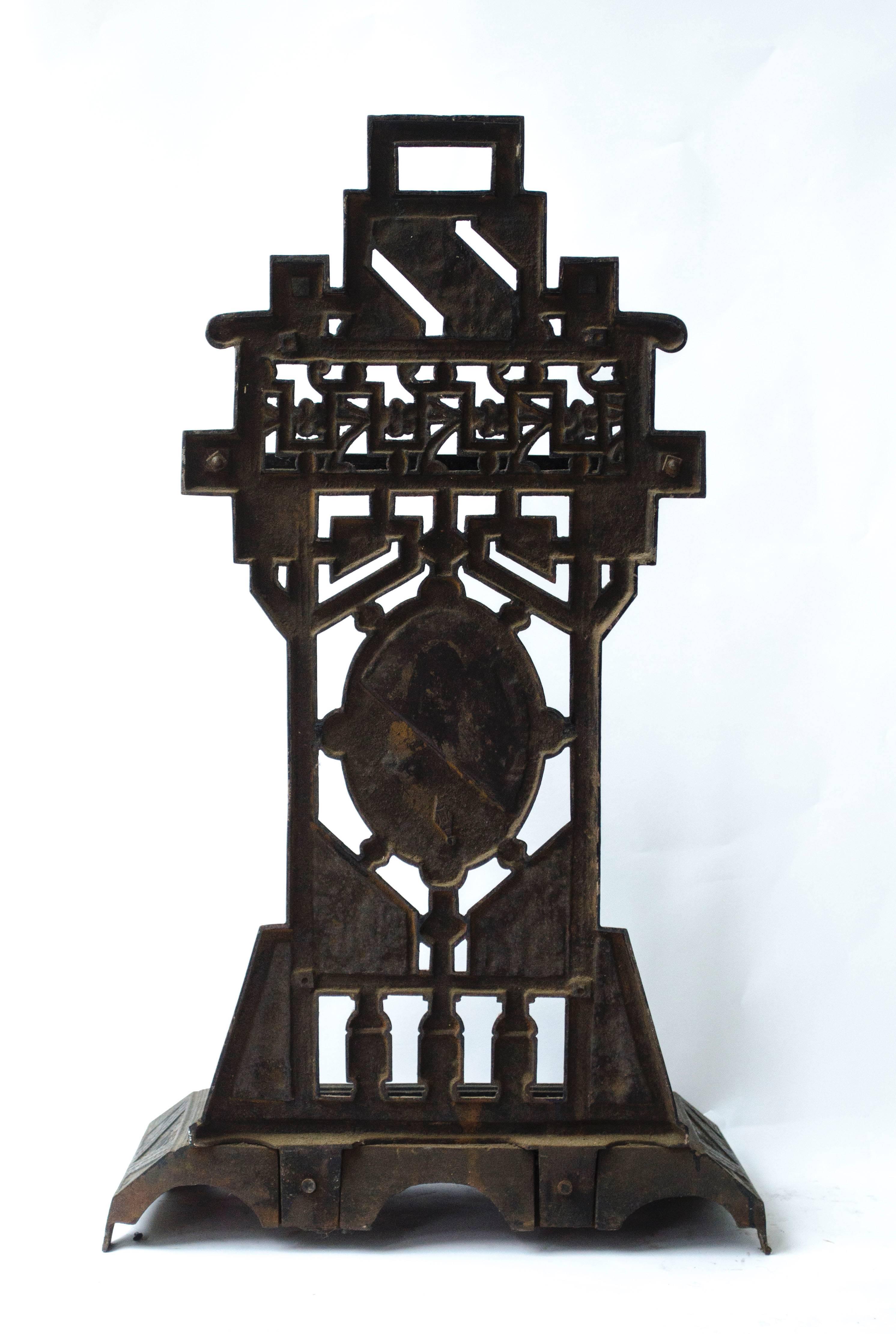 Robbins & Co attributed to Henry Jeckyll An Anglo-Japanese Cast Iron Stick Stand In Good Condition For Sale In London, GB