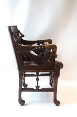 Paire de fauteuils de style néo-égyptien "Toutankhamon"