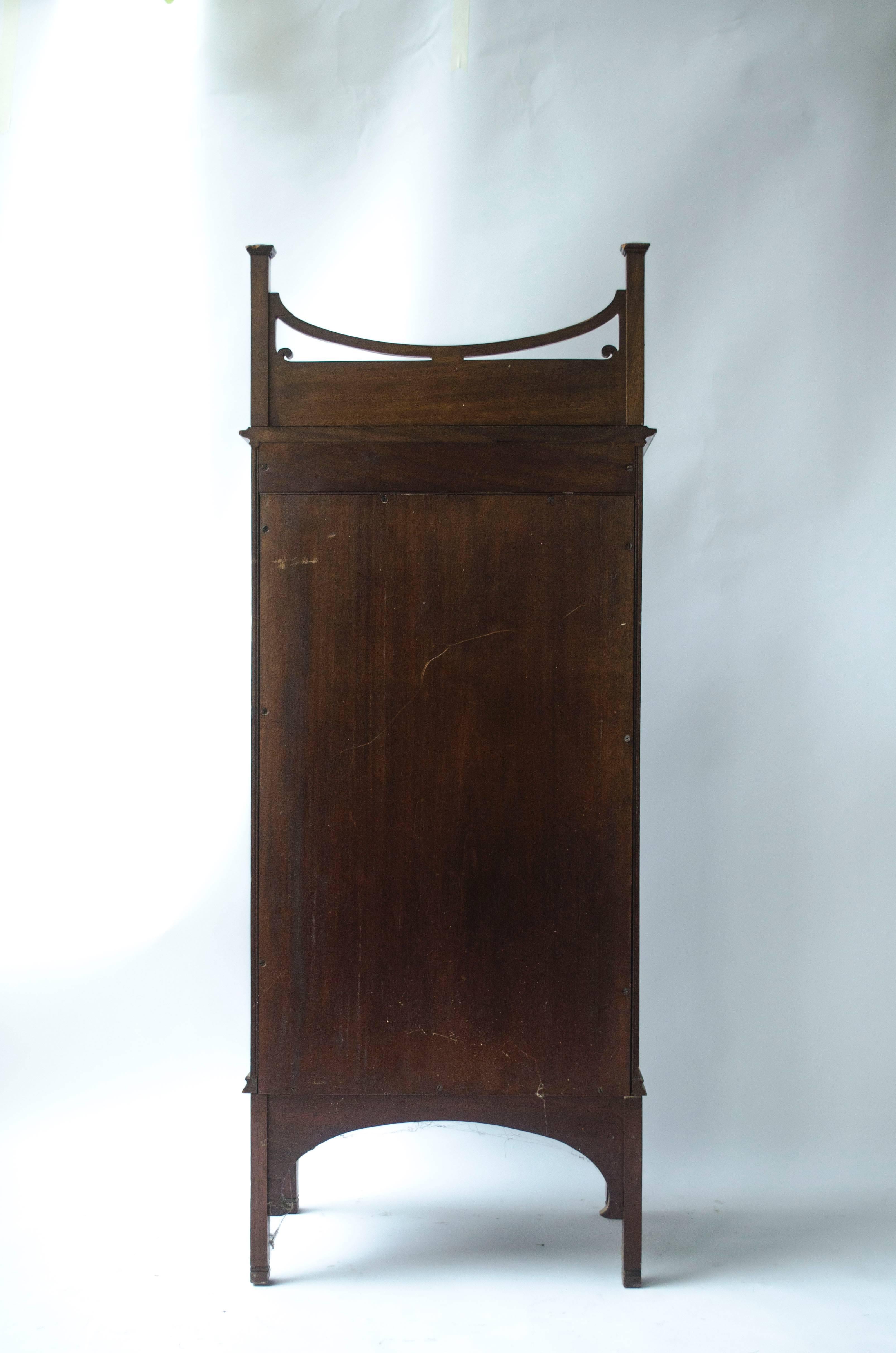 A Petite Arts & Crafts Mahogany Display Cabinet in the Anglo-Japanese Style. For Sale 1