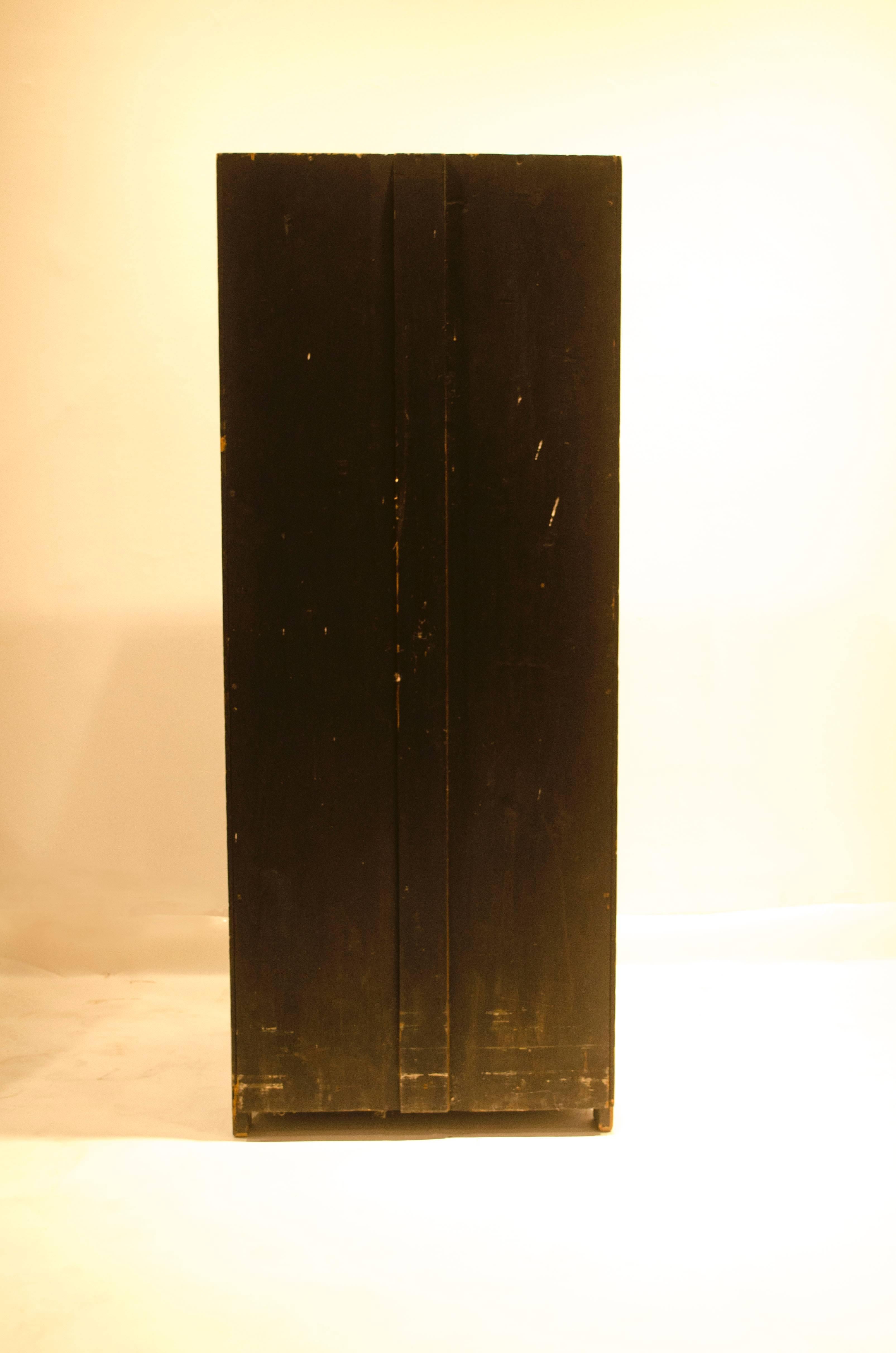 XIXe siècle Rare et ancienne commode anglo-japonaise ébénisée Daniel Cottier en vente