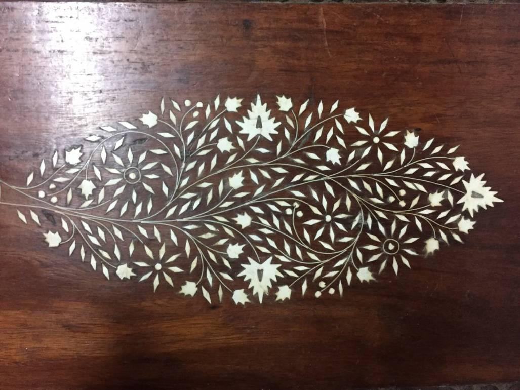 Moorish Carved and Inlaid Coffee Table In Good Condition In London, GB