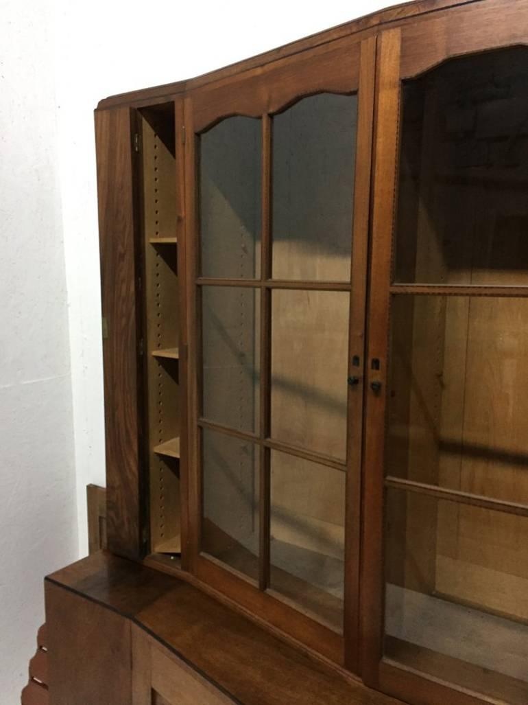 English An Important Breakfront Bookcase/Cabinet designed by E Barnsley, Exhibited 1982. For Sale