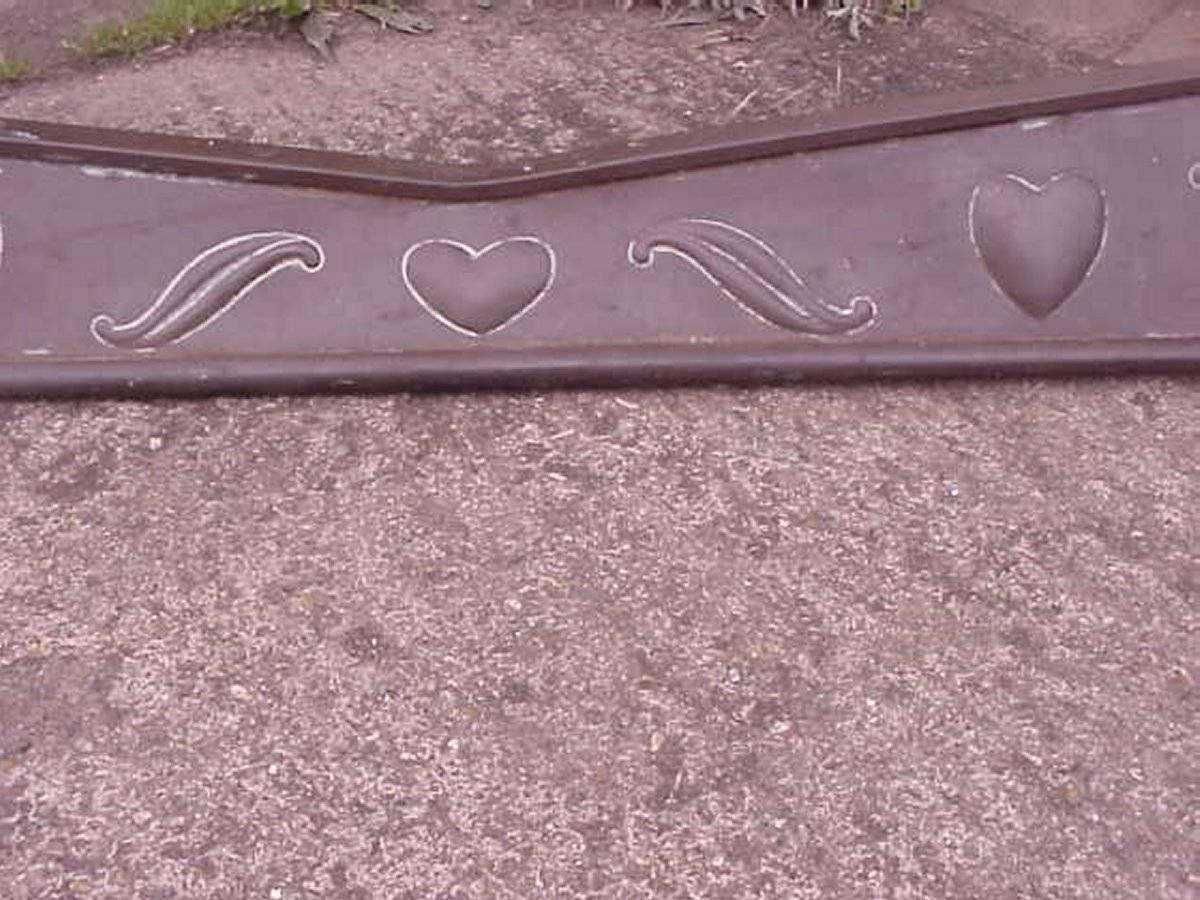 Arts and Crafts Good Quality Arts & Crafts Copper Fender with Repousse Heart Details For Sale