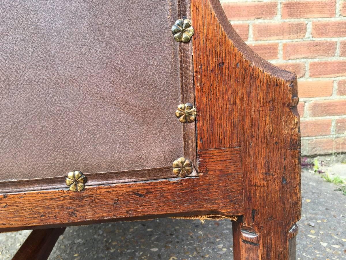 A W N Pugin, A Rare Oak Armchair Probably Designed for the Speaker's House In Good Condition For Sale In London, GB