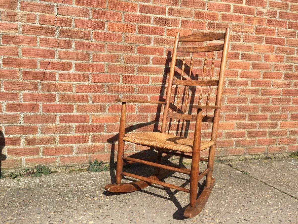 A beautiful Cotswold School rocking chair, made by Edward Gardiner.
These tradition chairs are steeped in history, their design have evolved from a long line of English chair makers going back to the late 17thC and 18thC.
Edward Gardiner was