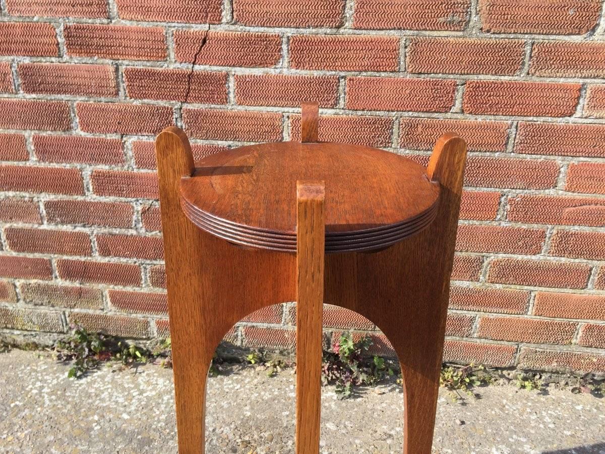 Liberty & Co. A Glasgow School Arts and Crafts Oak Plant Stand In Good Condition In London, GB
