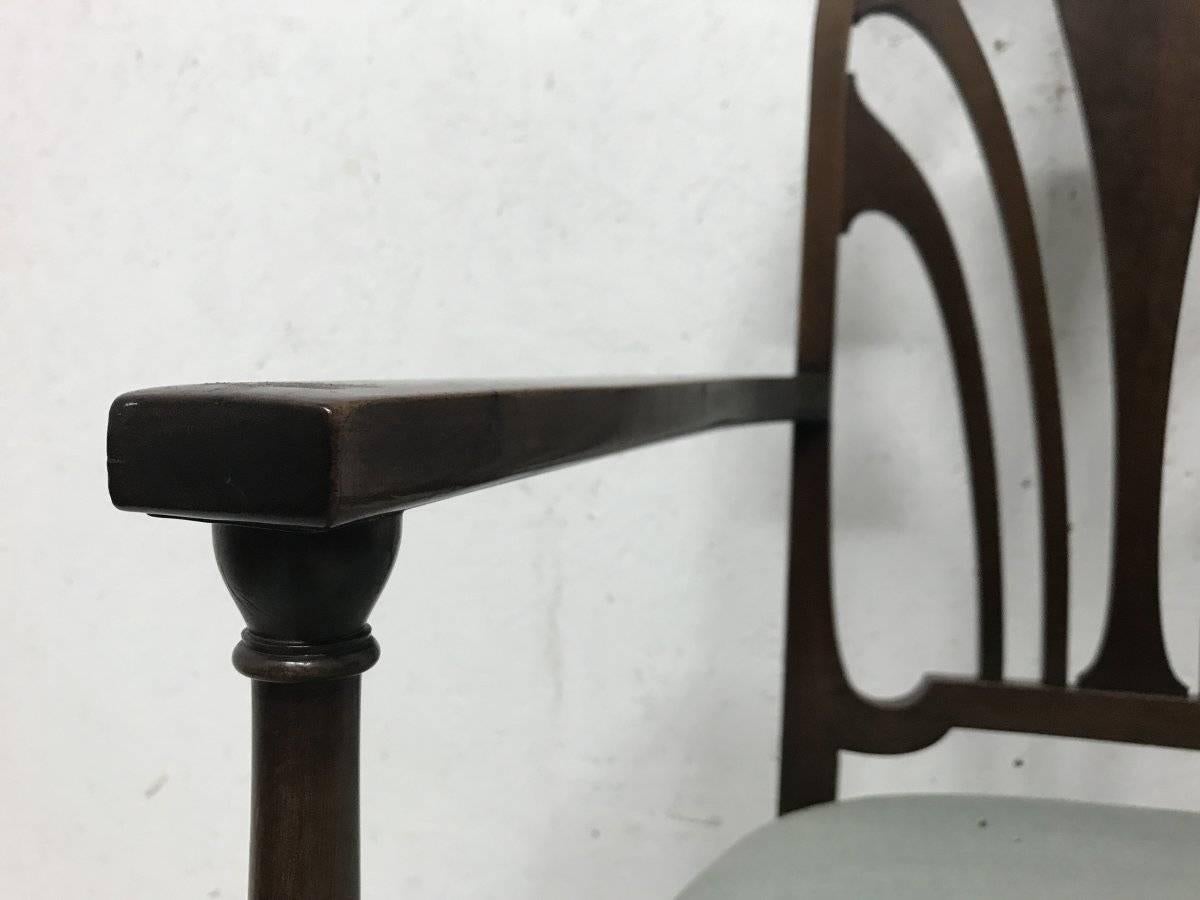 Liberty & Co. Arts and Crafts-Mahagoni-Sessel mit Rückenlehne im Art nouveau-Stil  im Angebot 1